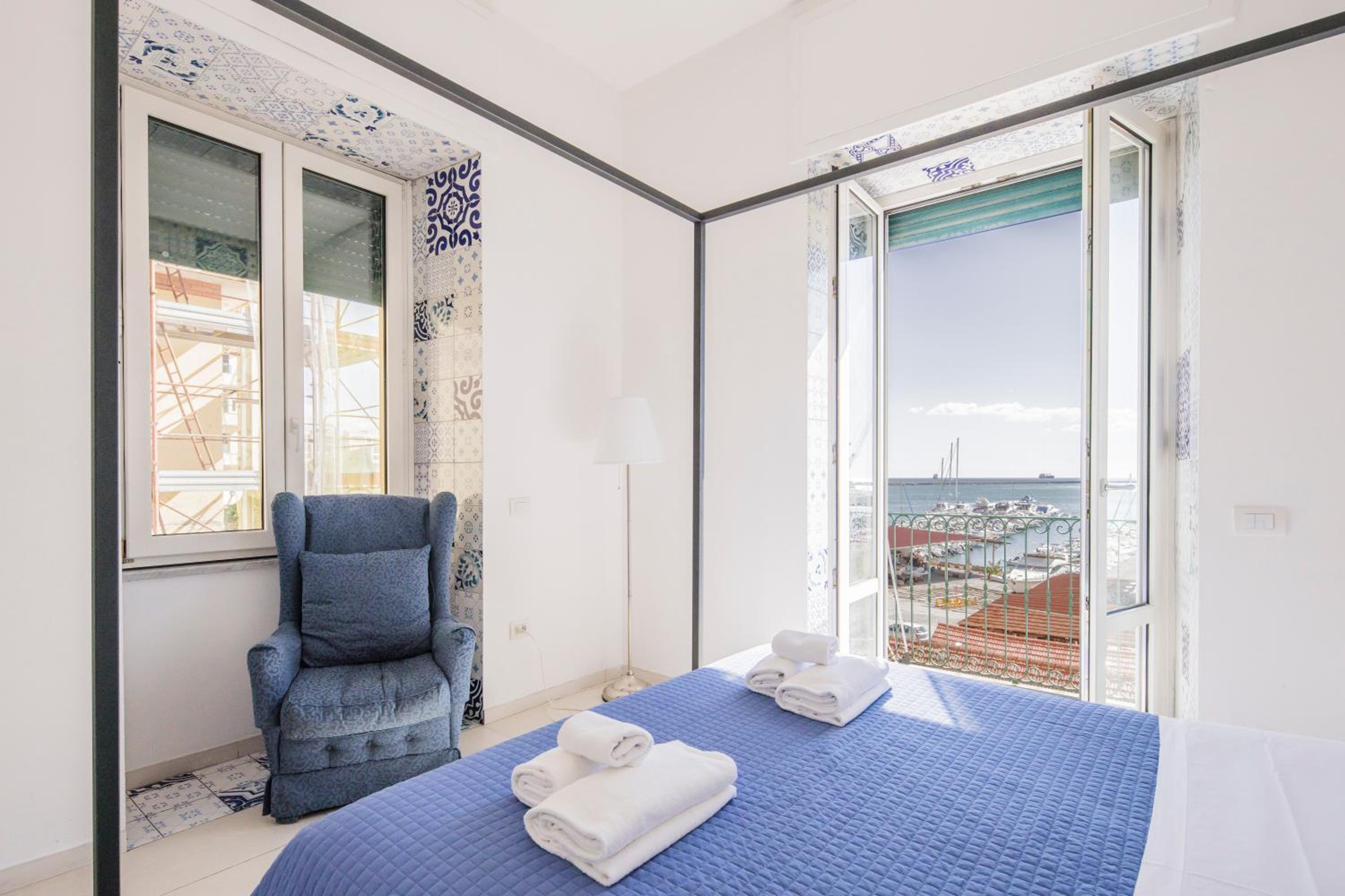 Relais Luxury Retreat - Seafront Apartments