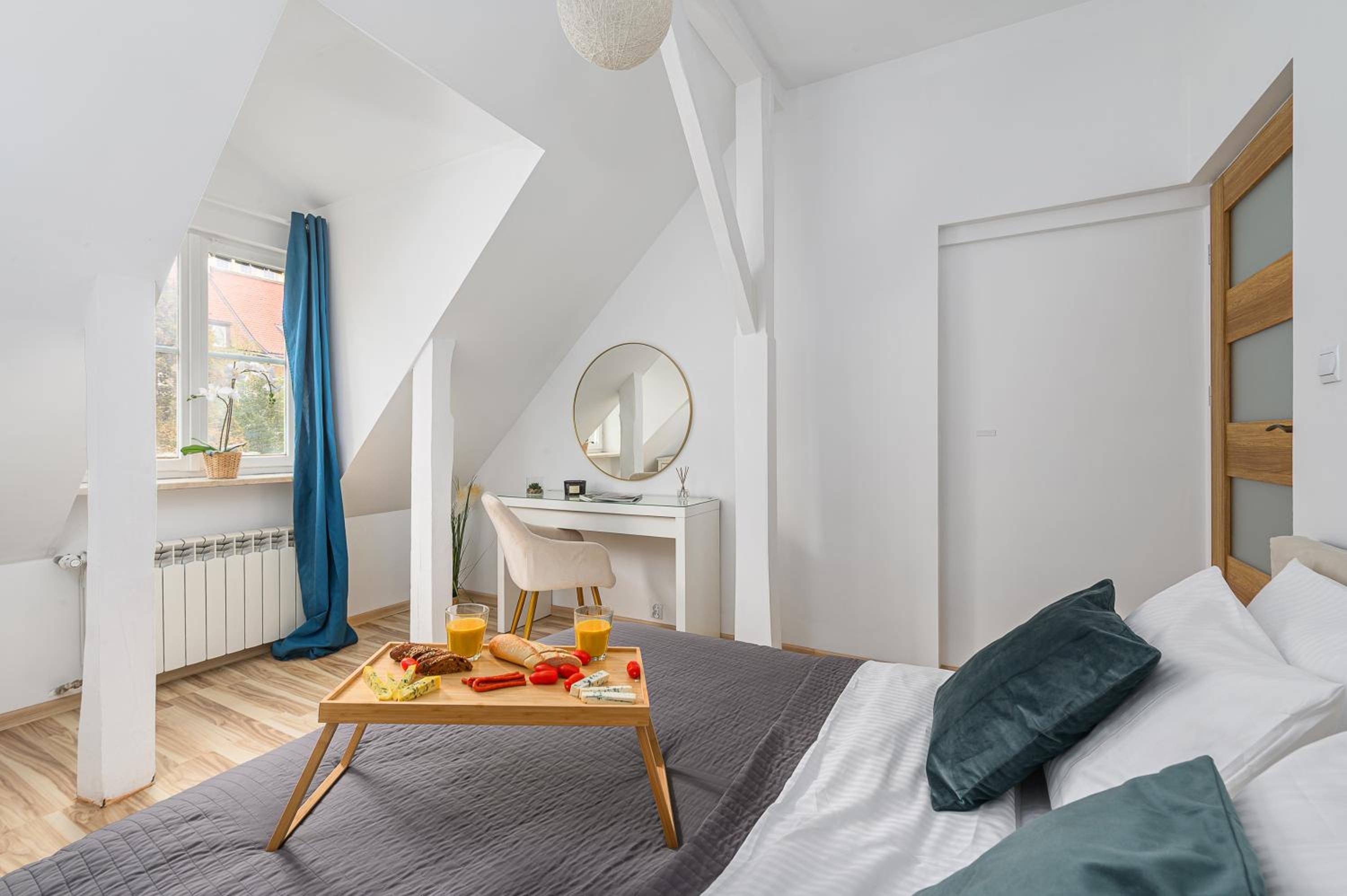 Lumina spacious apartments in the Old Town