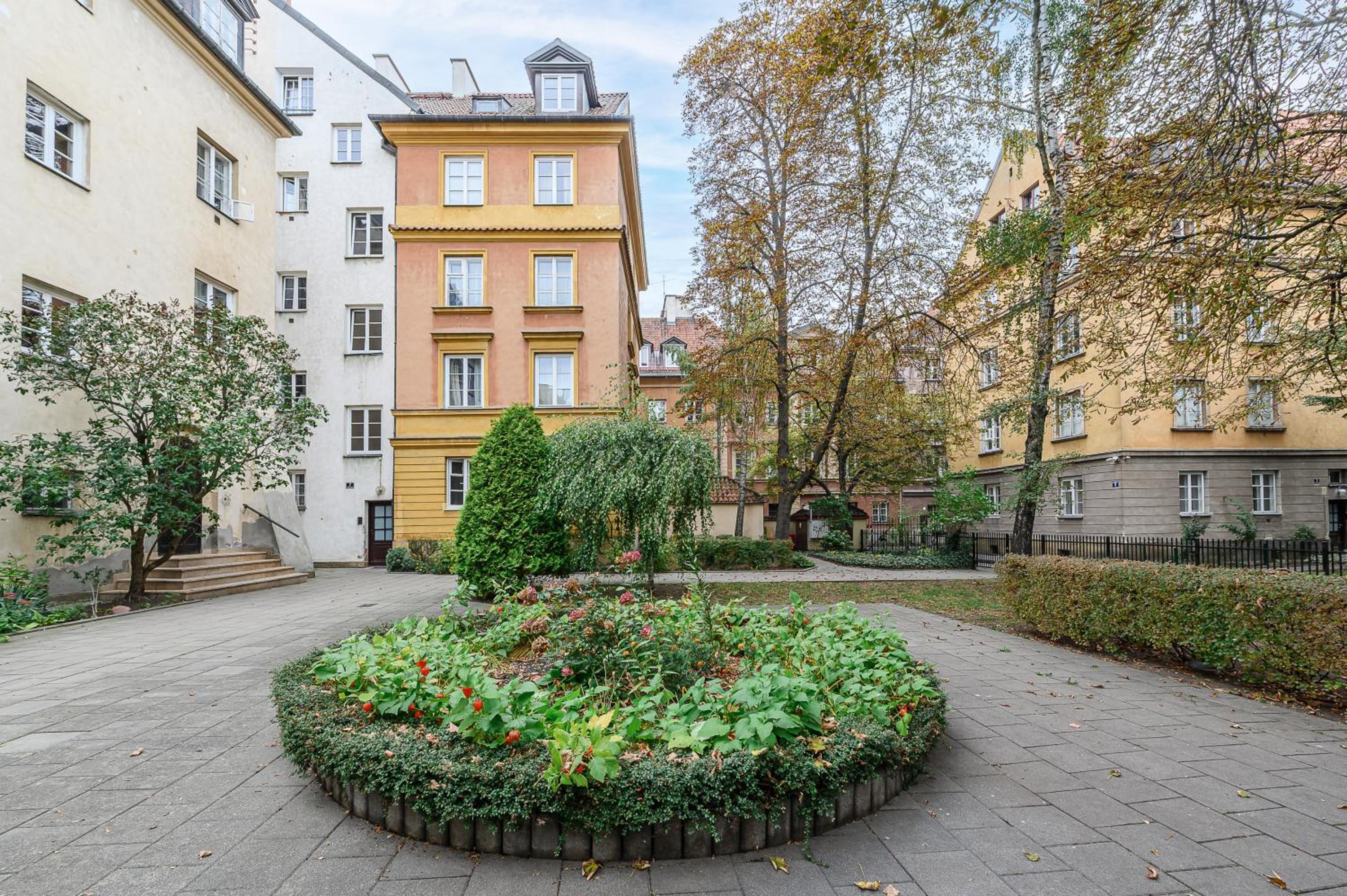 Lumina spacious apartments in the Old Town