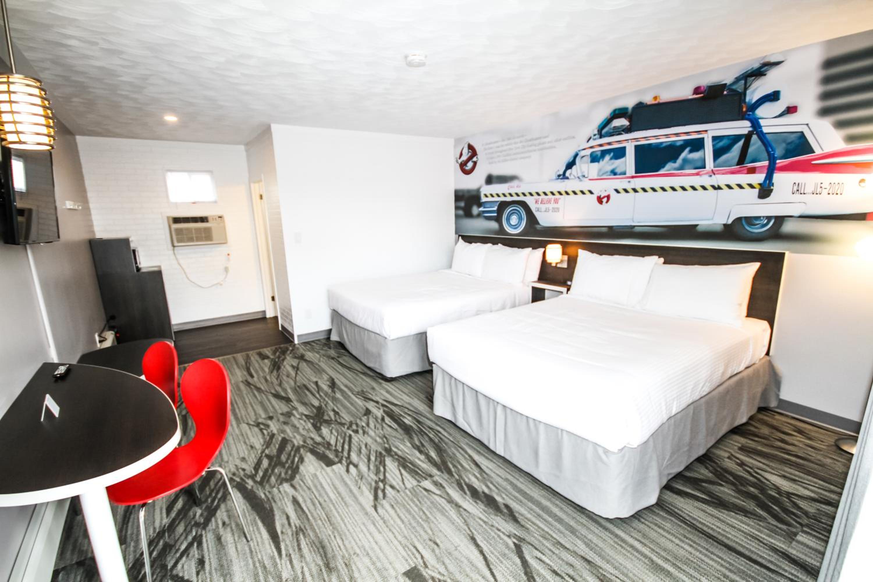 Cadillac Motel Niagara - Image 2