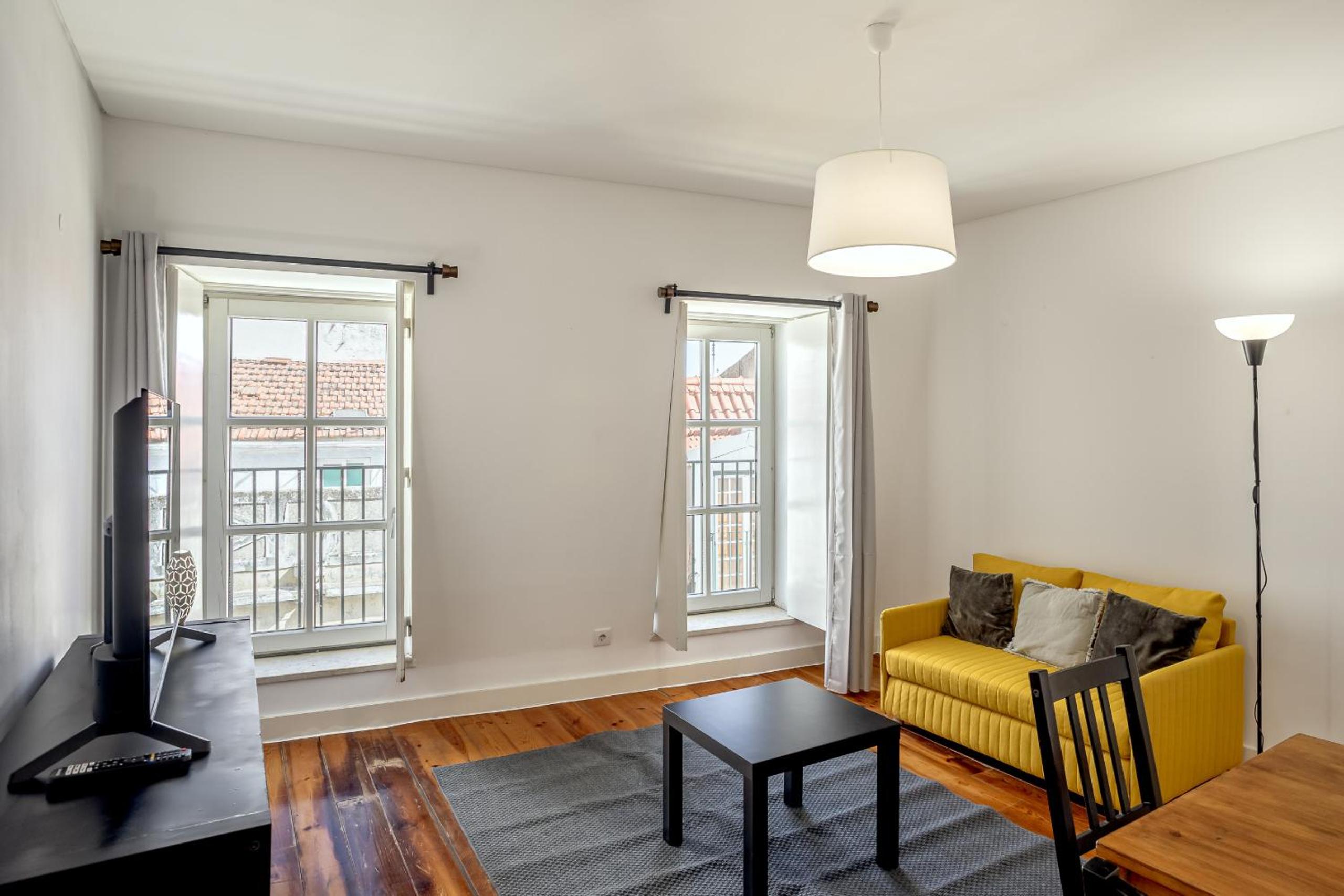 Bairro Alto Typical by Homing