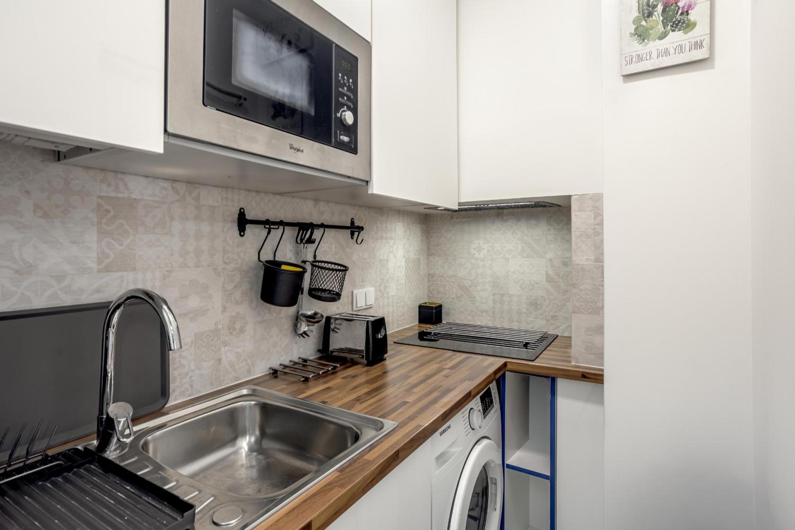 Downtown Modern Apartments by Homing