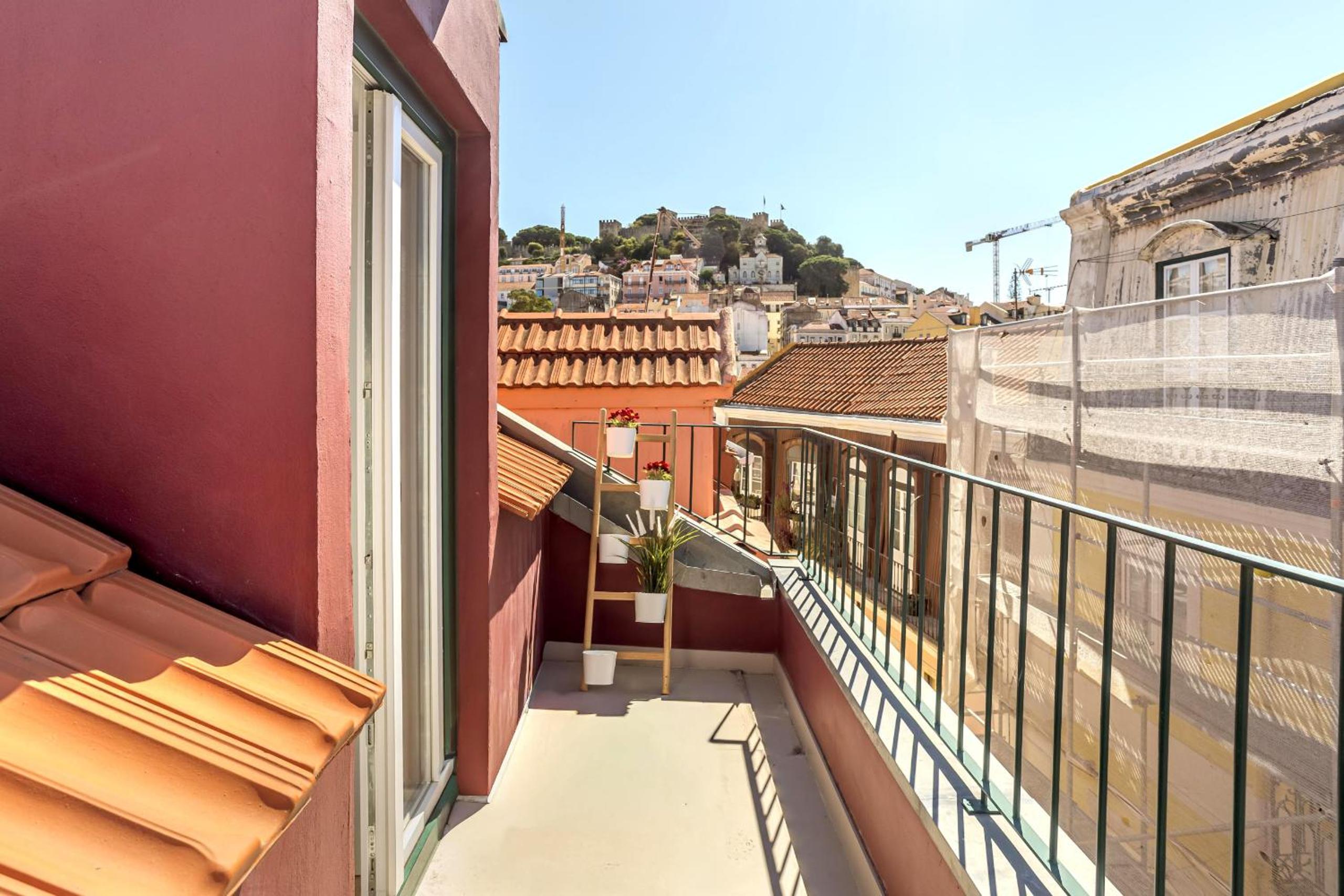 Downtown Modern Apartments by Homing
