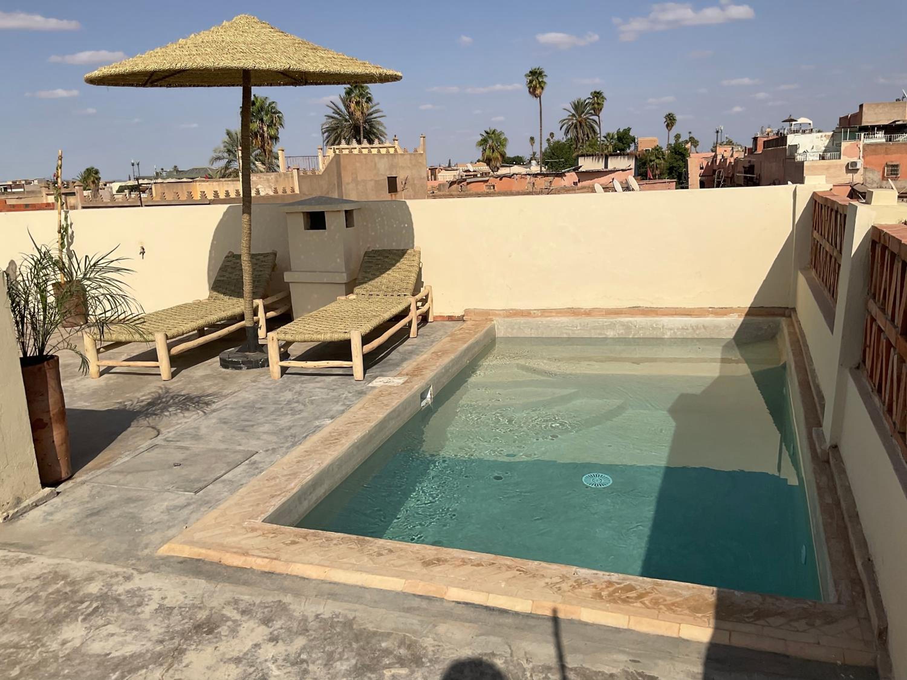 Riad Al Muhandiz Peaceful Duplex Suites near Jemaa El Fna