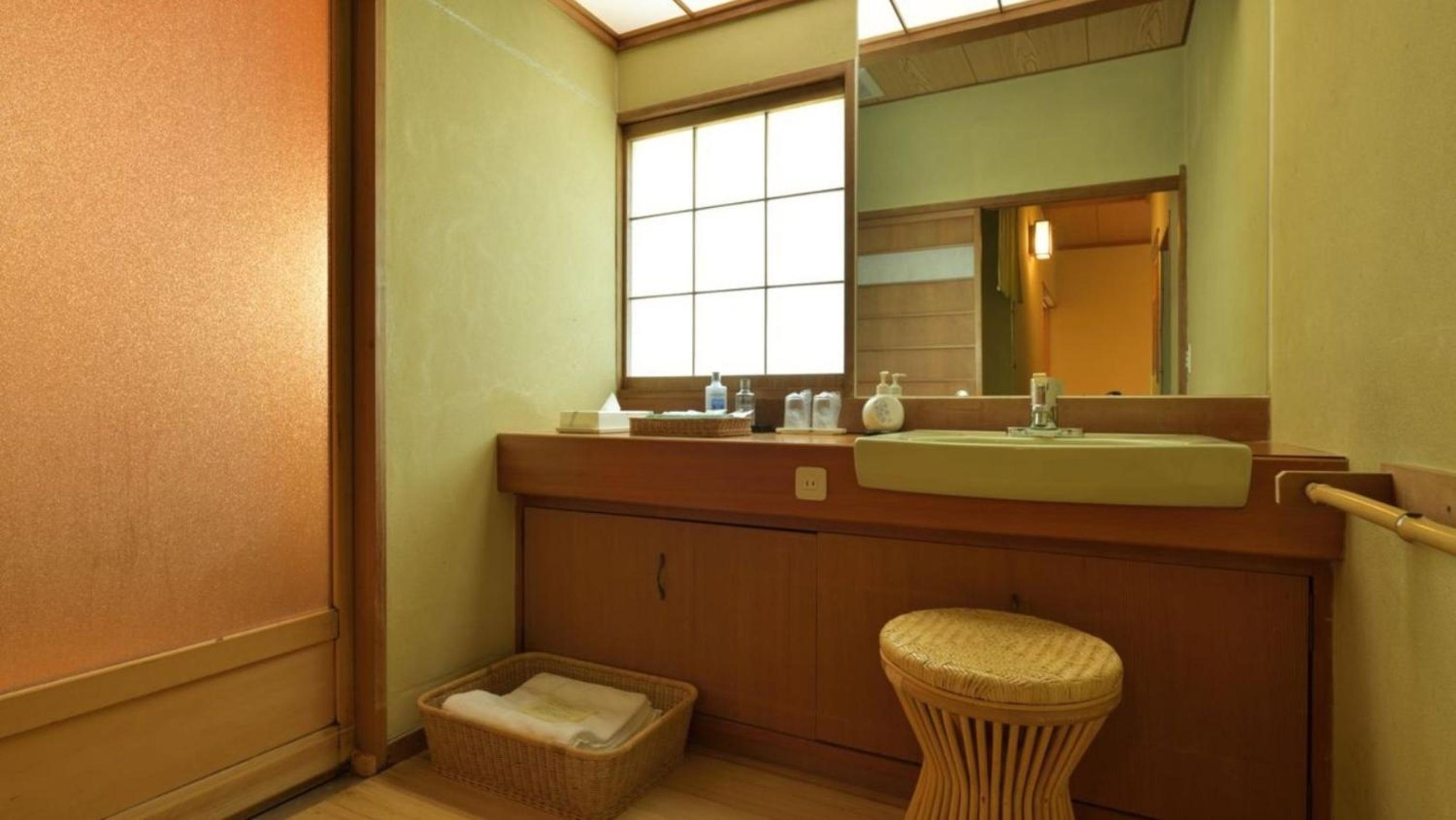 藤龍館-TOURYUKAN-Yunokamionsen