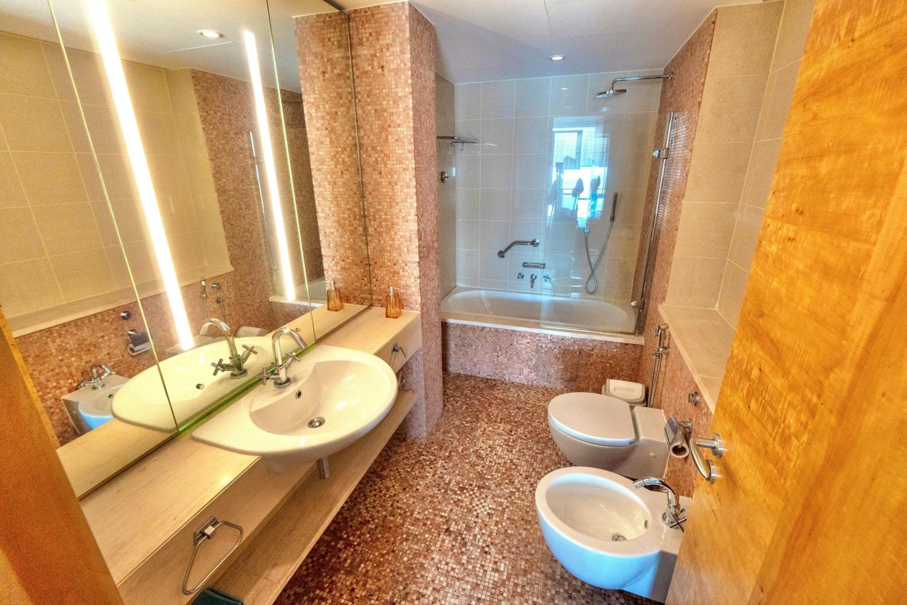 Cozy 1BR Apartment Nr World Trade Centre BurJuman
