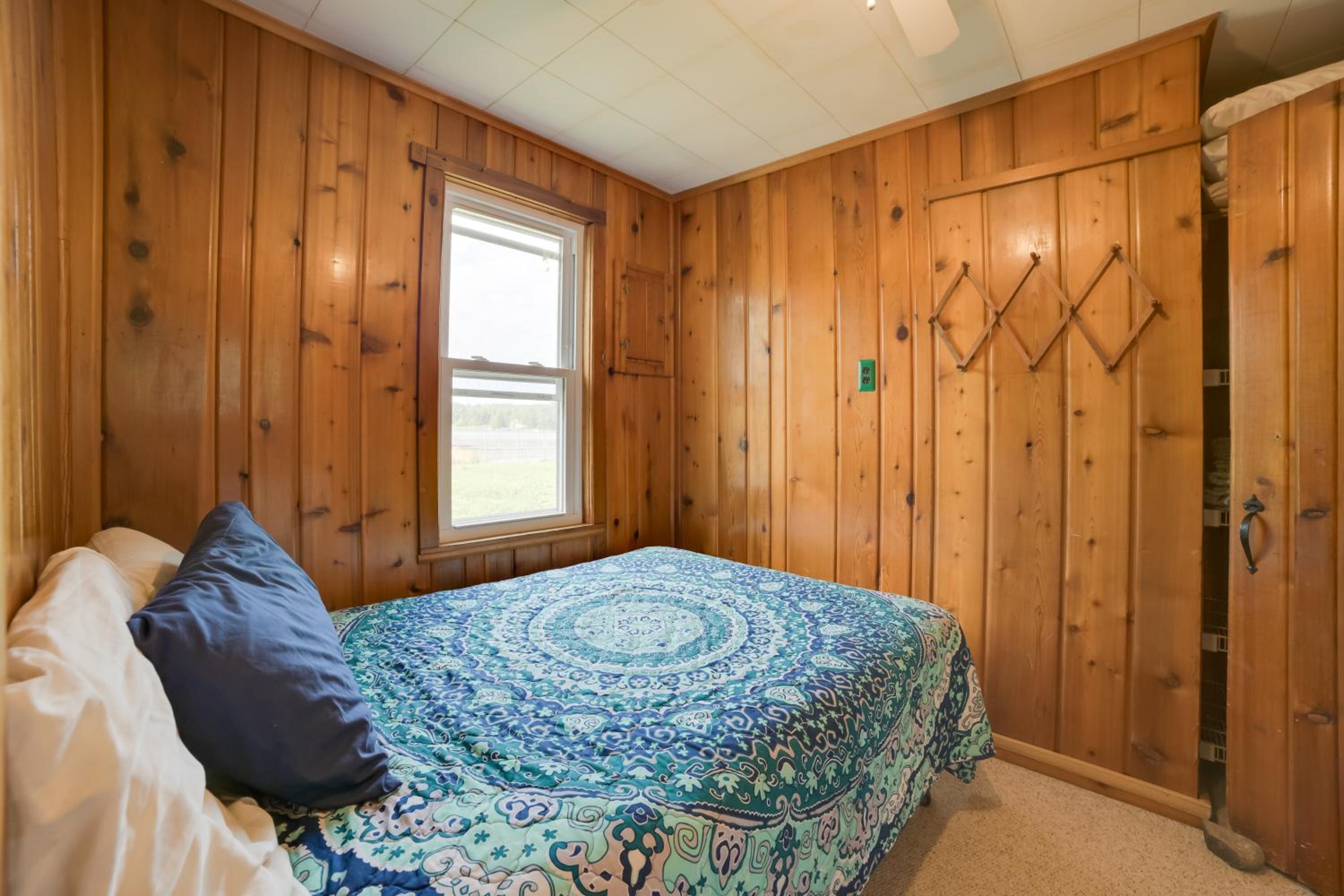 Pet Friendly Mullett Lake Cabin with Dock!