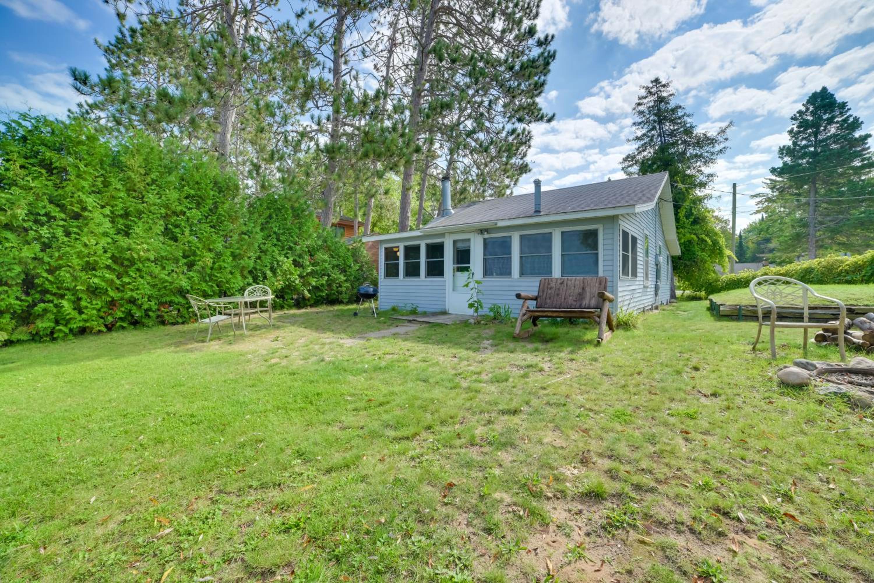 Pet Friendly Mullett Lake Cabin with Dock!