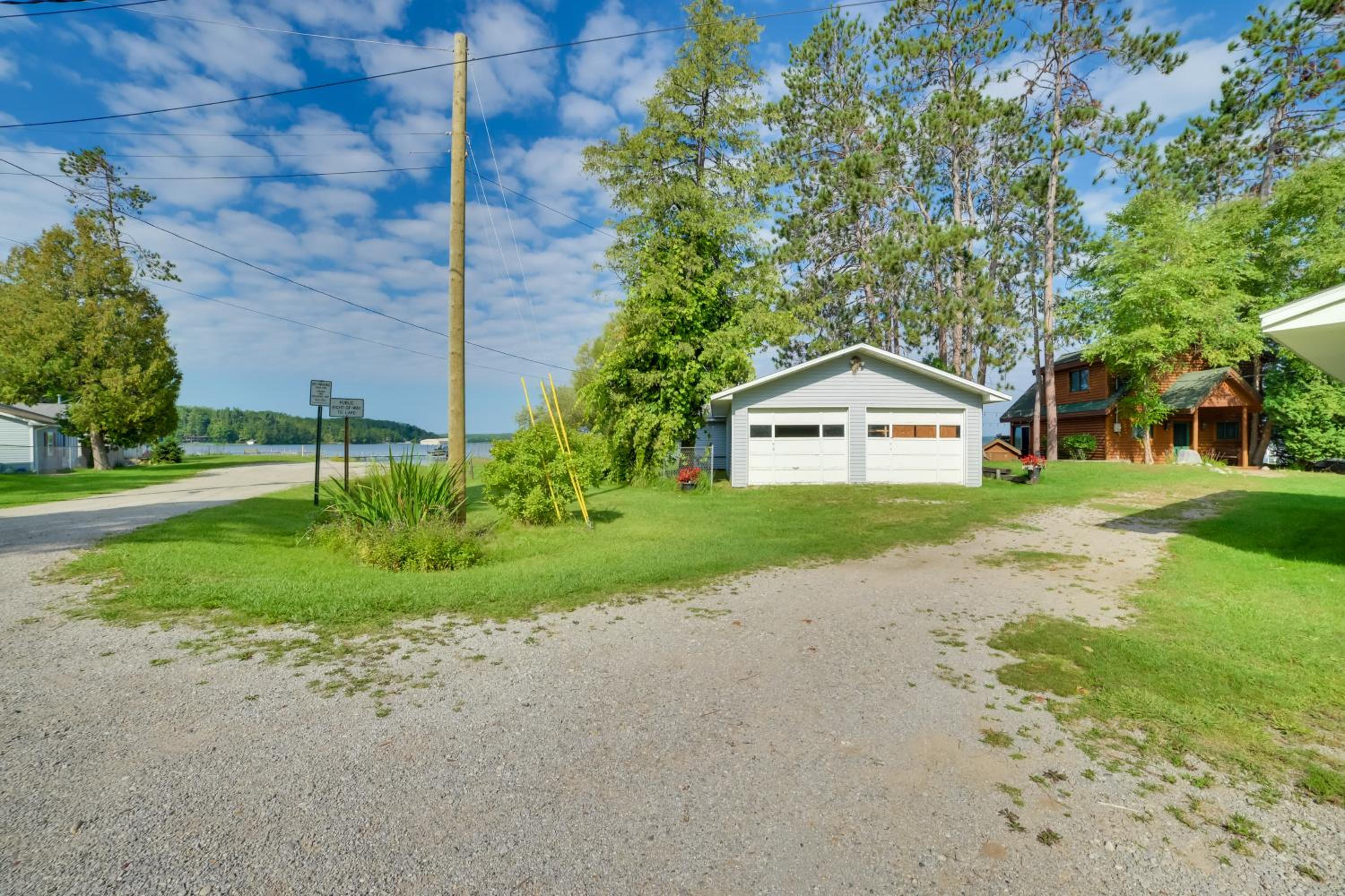 Pet Friendly Mullett Lake Cabin with Dock!