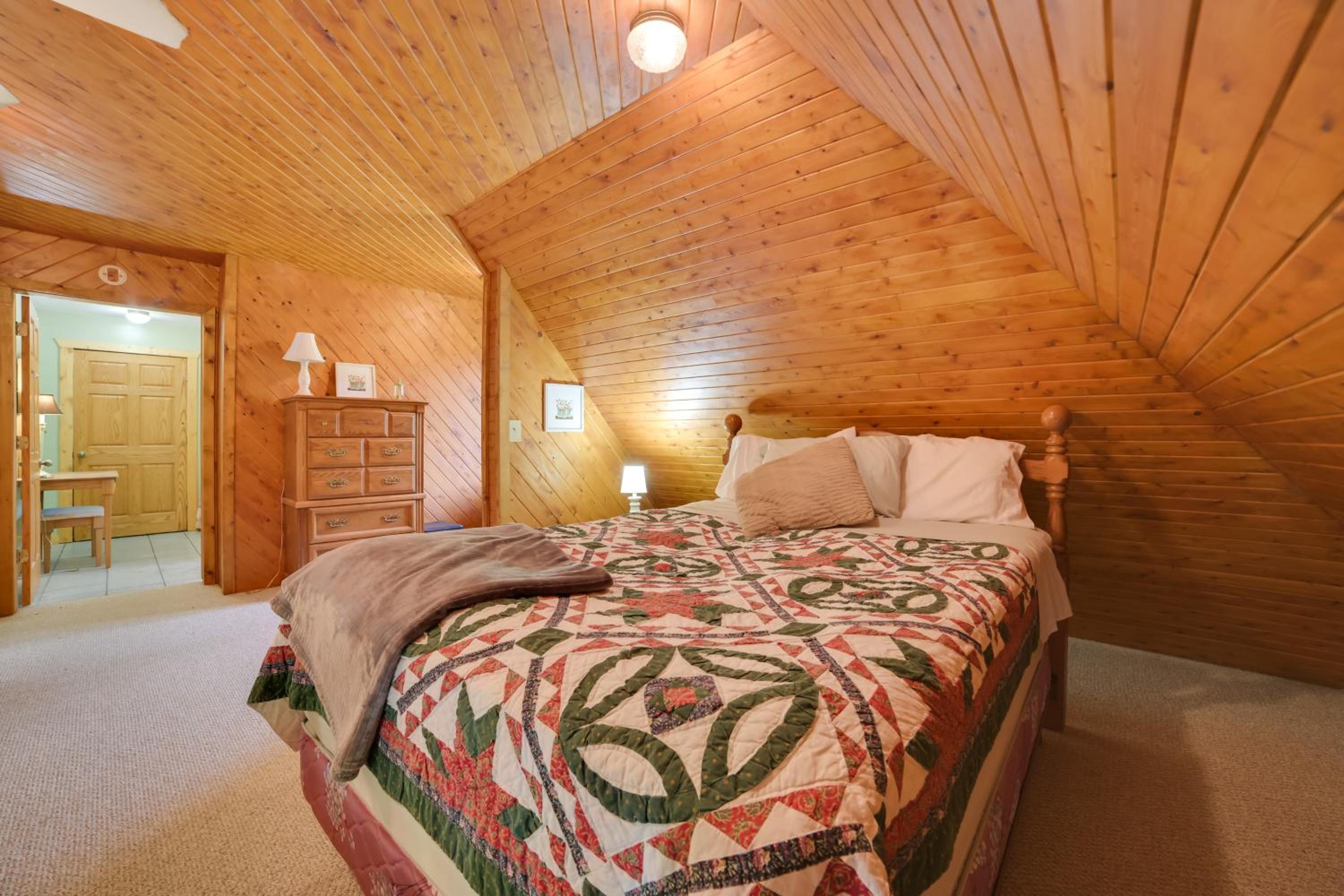 Rustic Mullett Lake Home, 3 Mi to Marina!