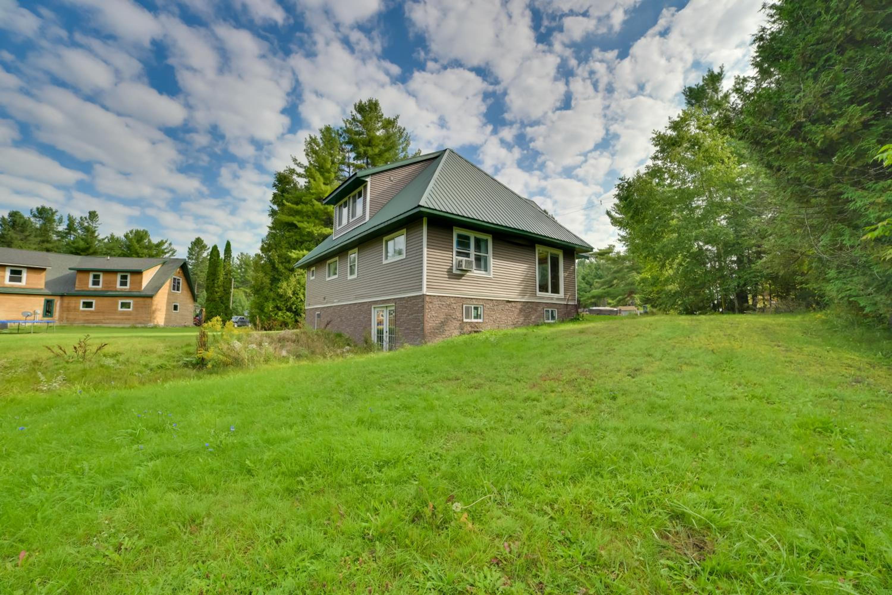 Rustic Mullett Lake Home, 3 Mi to Marina!
