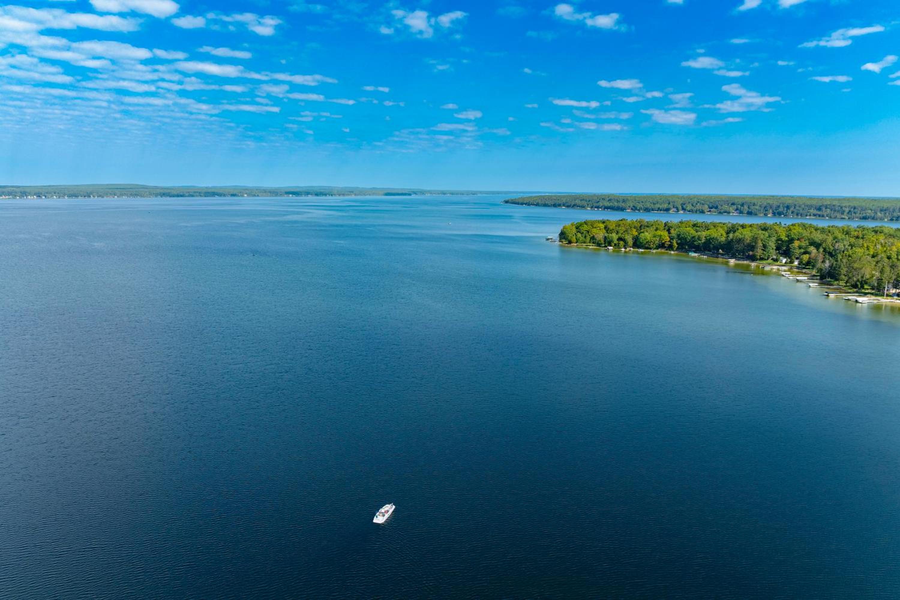 Rustic Mullett Lake Home, 3 Mi to Marina!