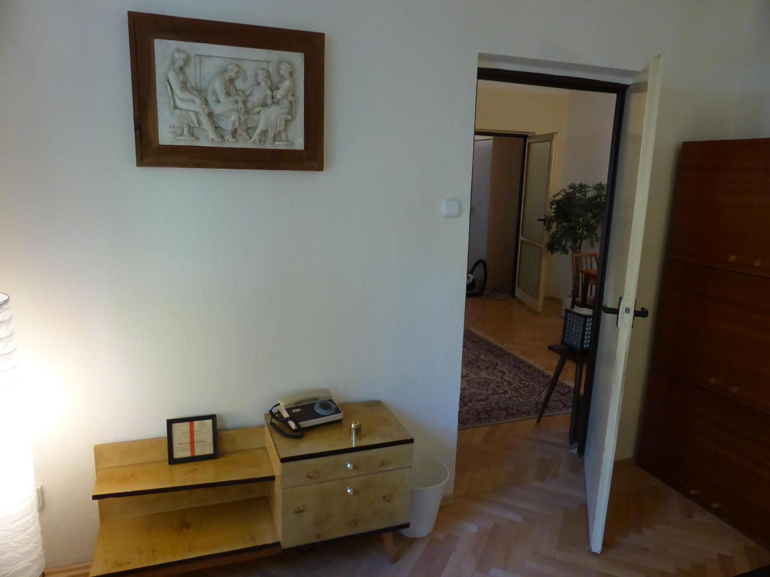 Retro Apartment view 4