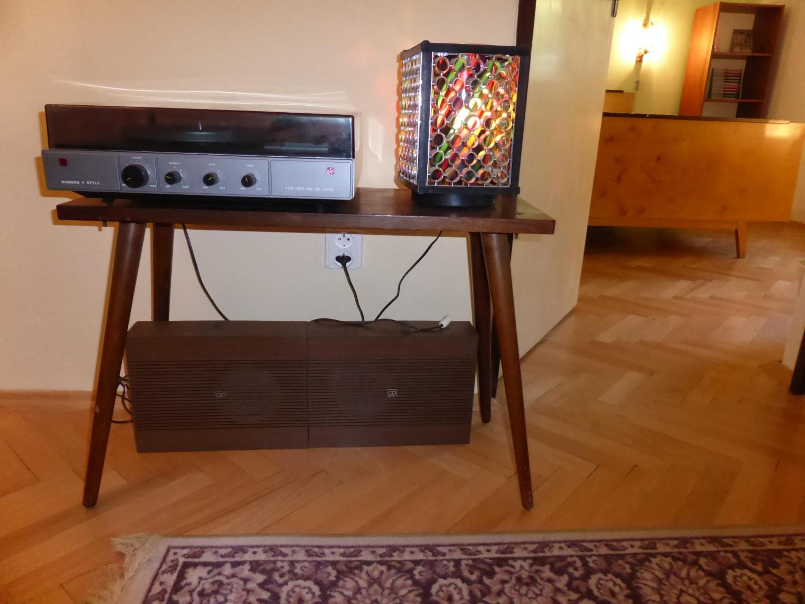 Retro Apartment view 5