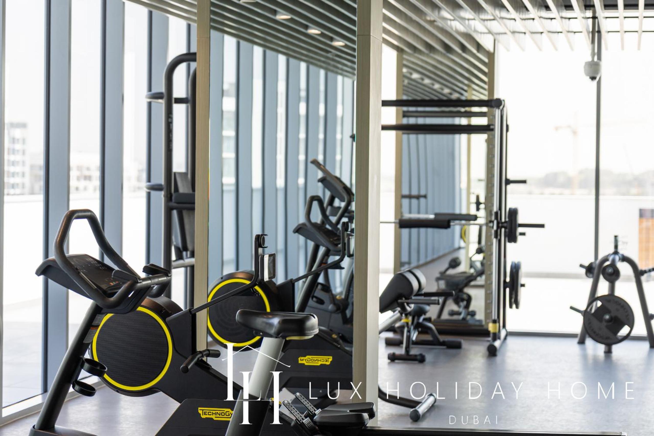 LUX The Burj Khalifa Lagoon View Suite 4