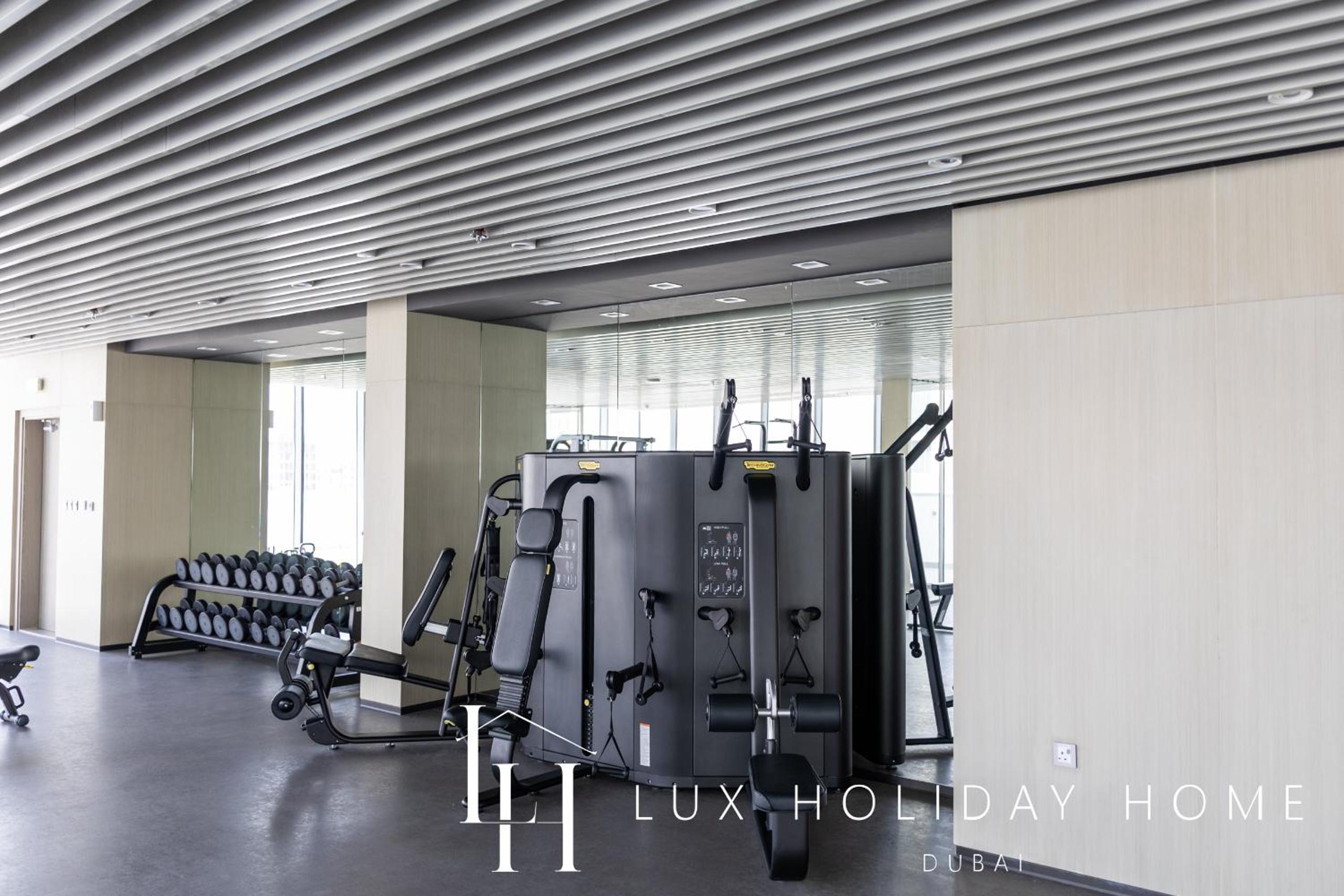 LUX The Burj Khalifa Lagoon View Suite 4