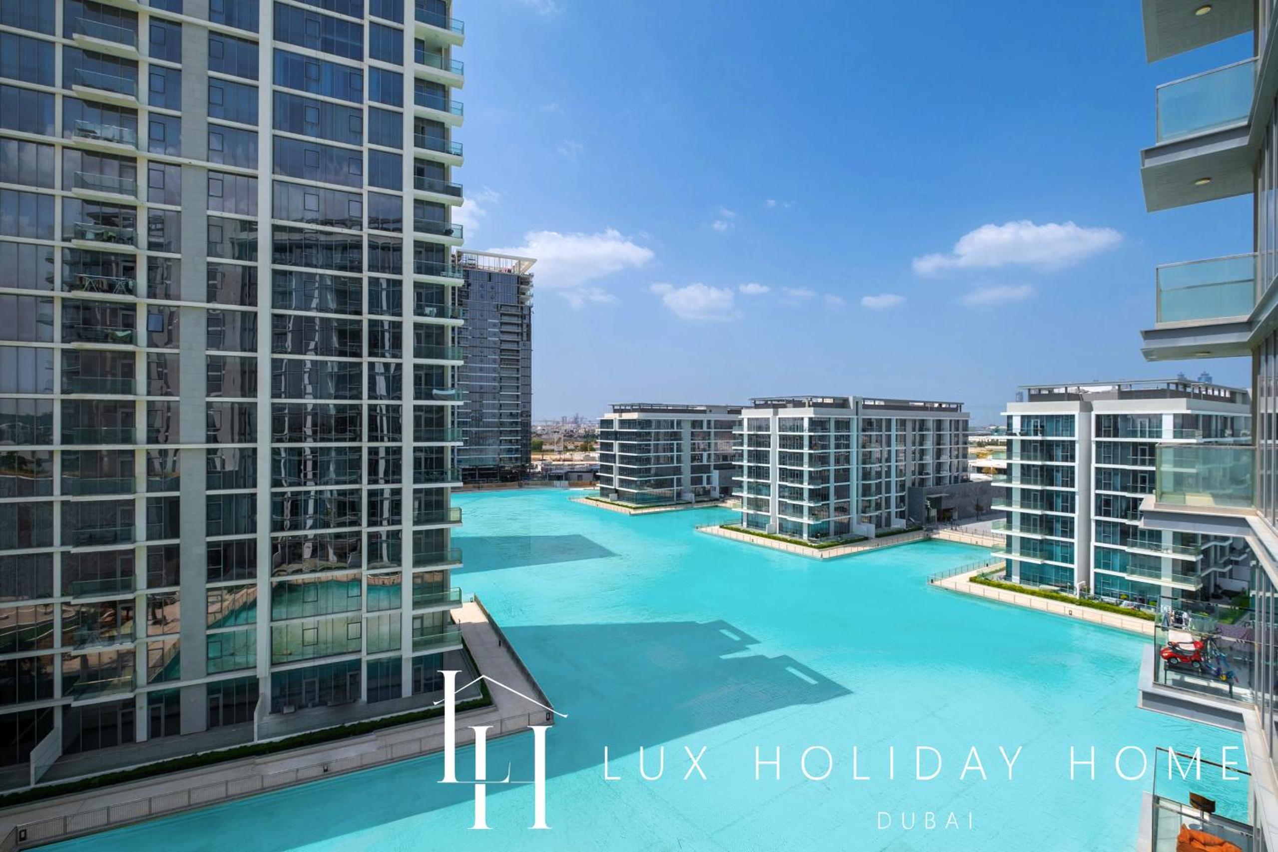 LUX The Burj Khalifa Lagoon View Suite 4