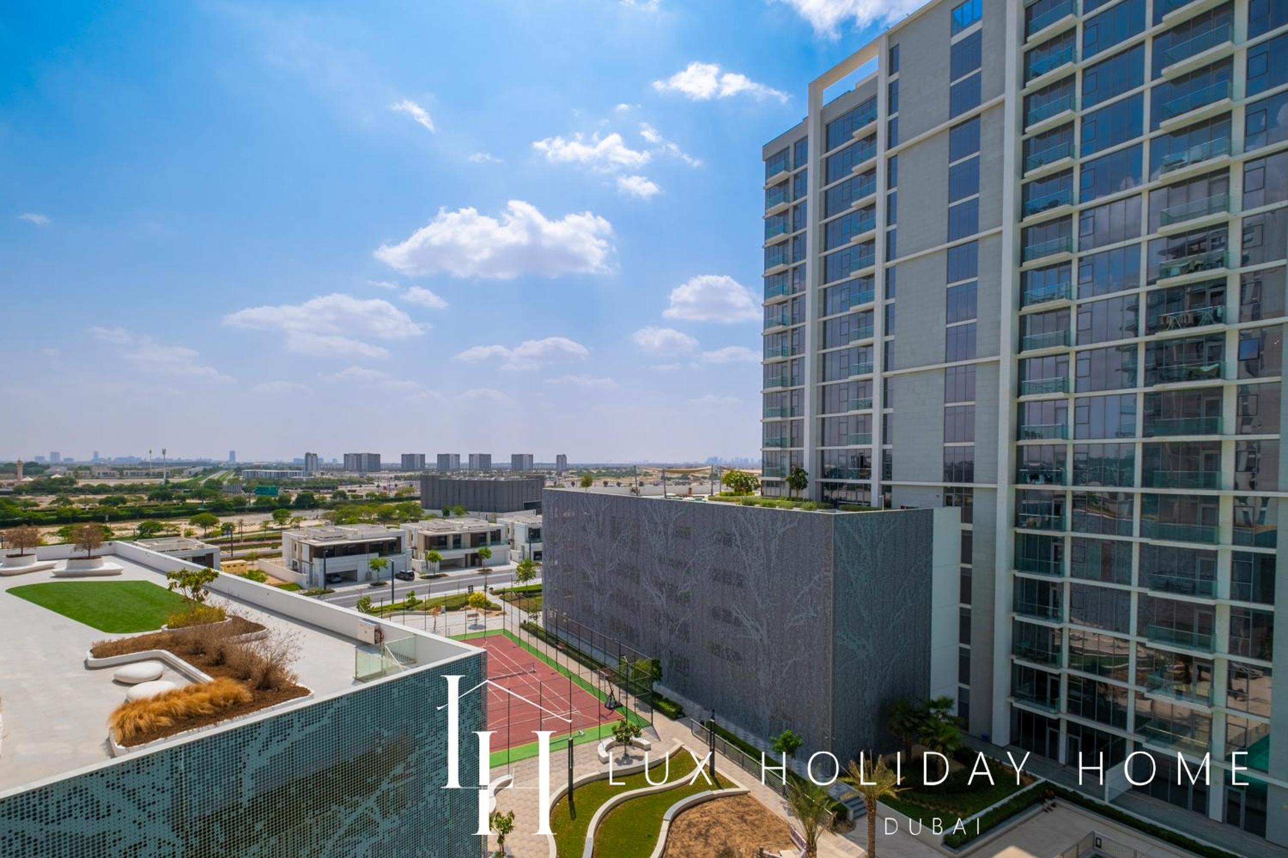 LUX The Burj Khalifa Lagoon View Suite 4