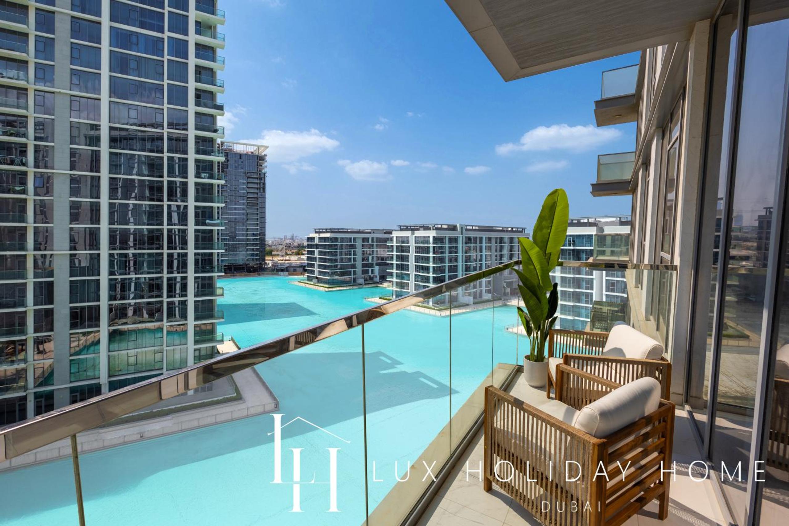 LUX The Burj Khalifa Lagoon View Suite 4