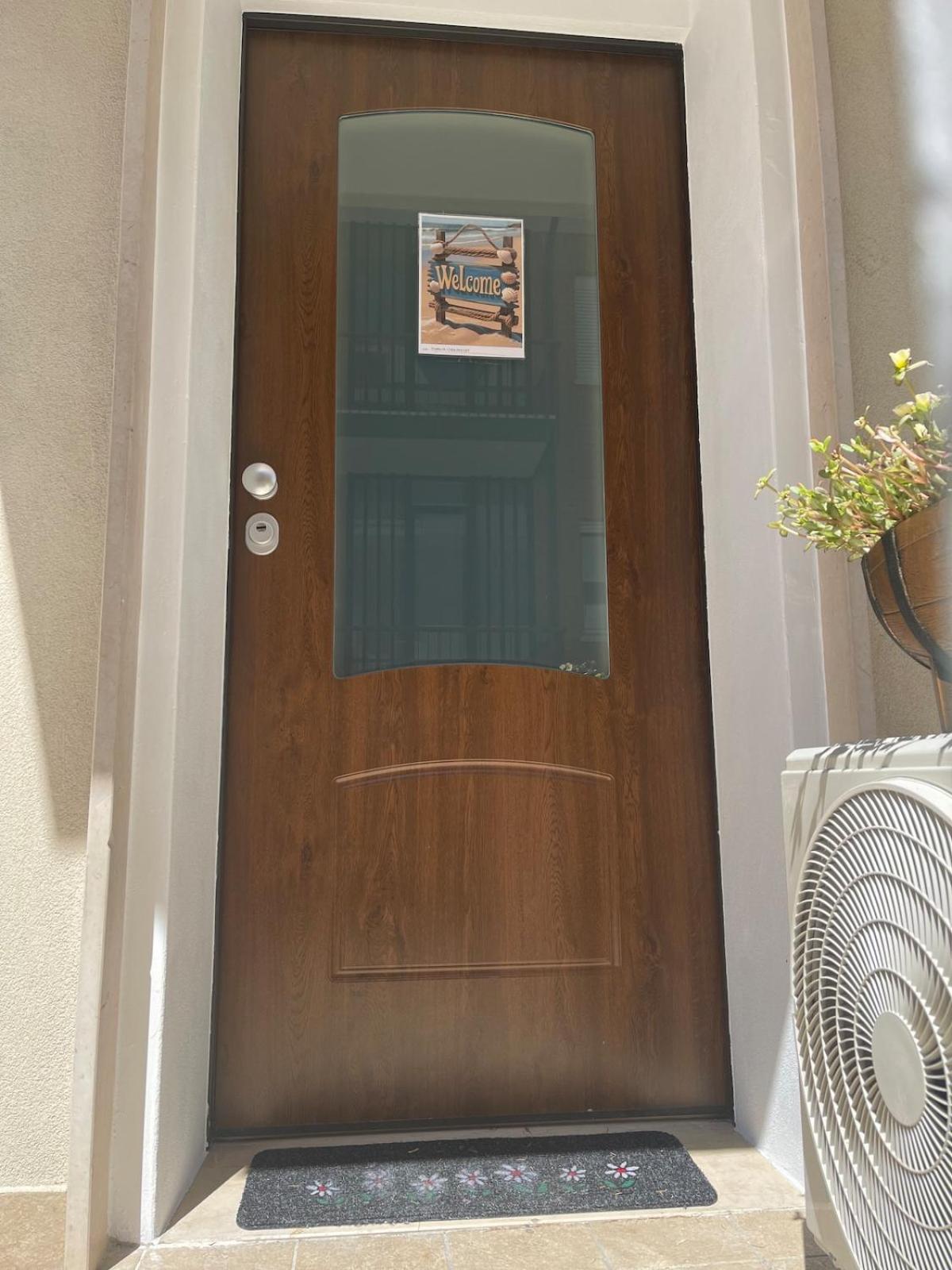 Surfer's Paradise holiday apartment