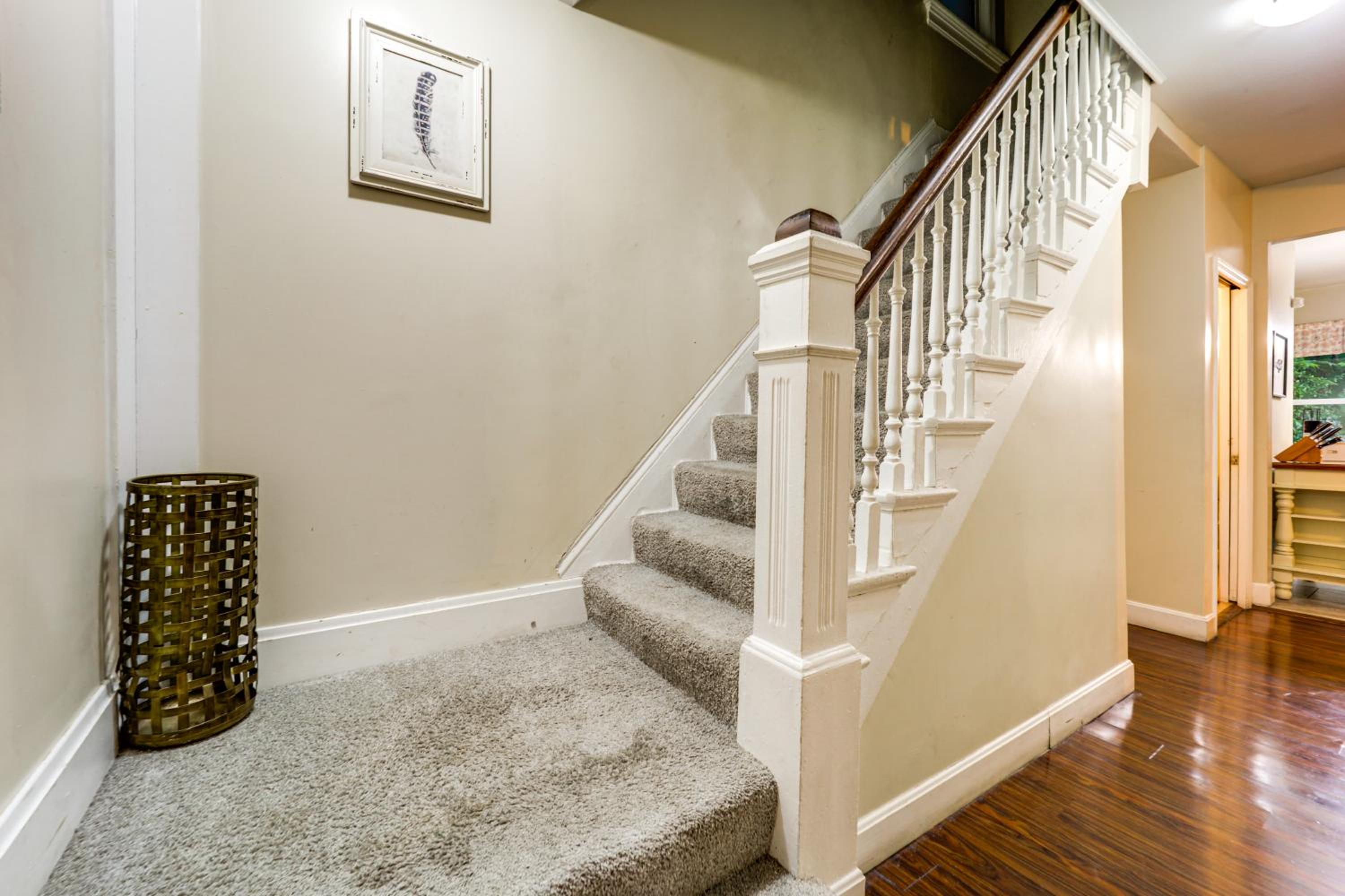 Walk to University of Cincinnati Historic Home!