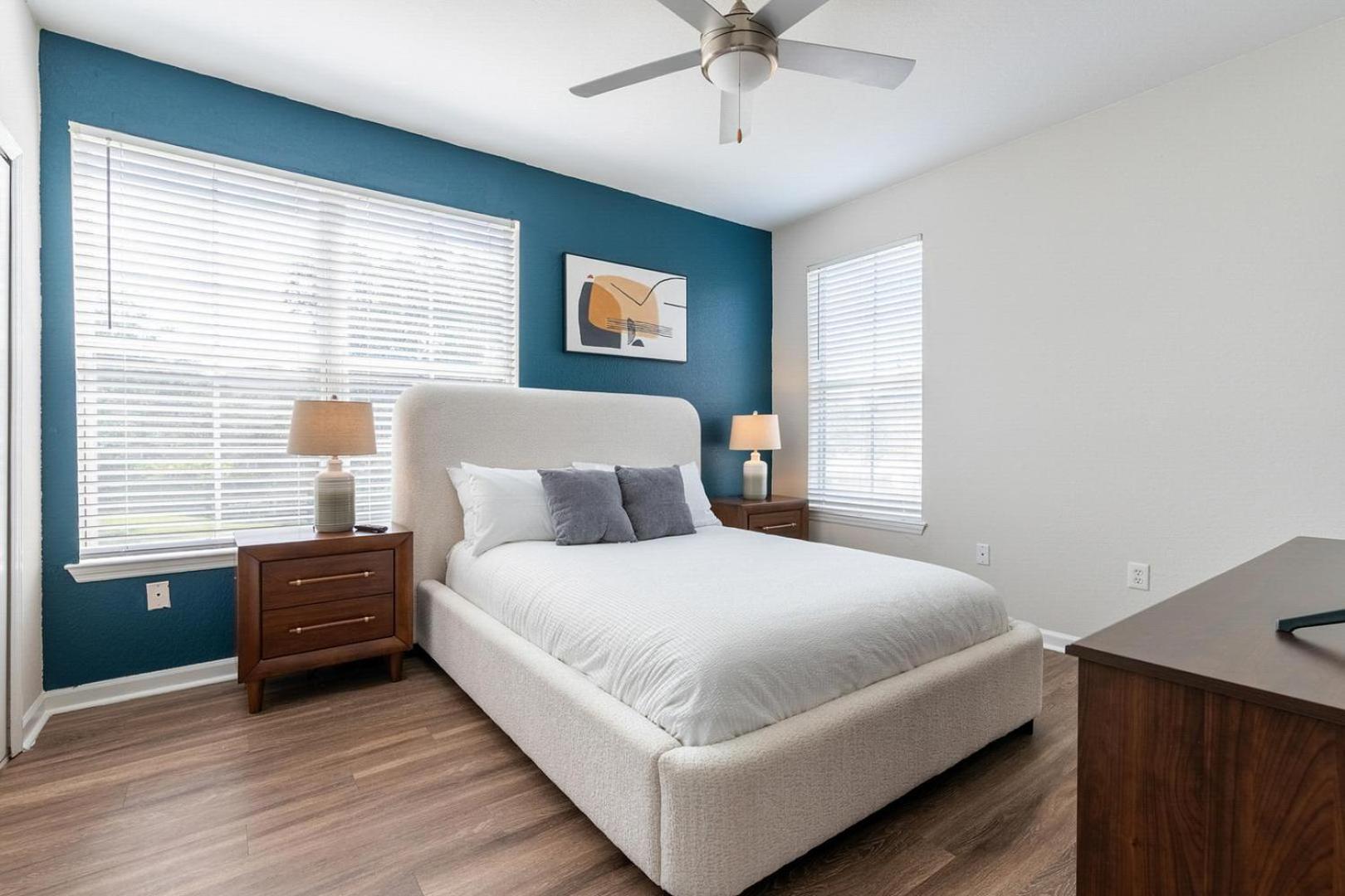 Landing Stunning 1BD Gym Pool