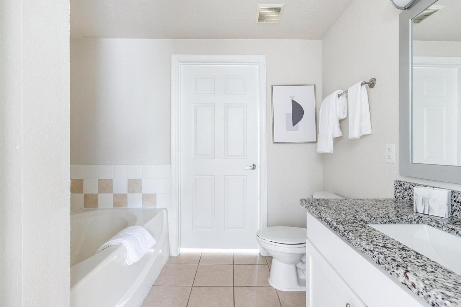 Landing Stunning 1BD Gym Pool