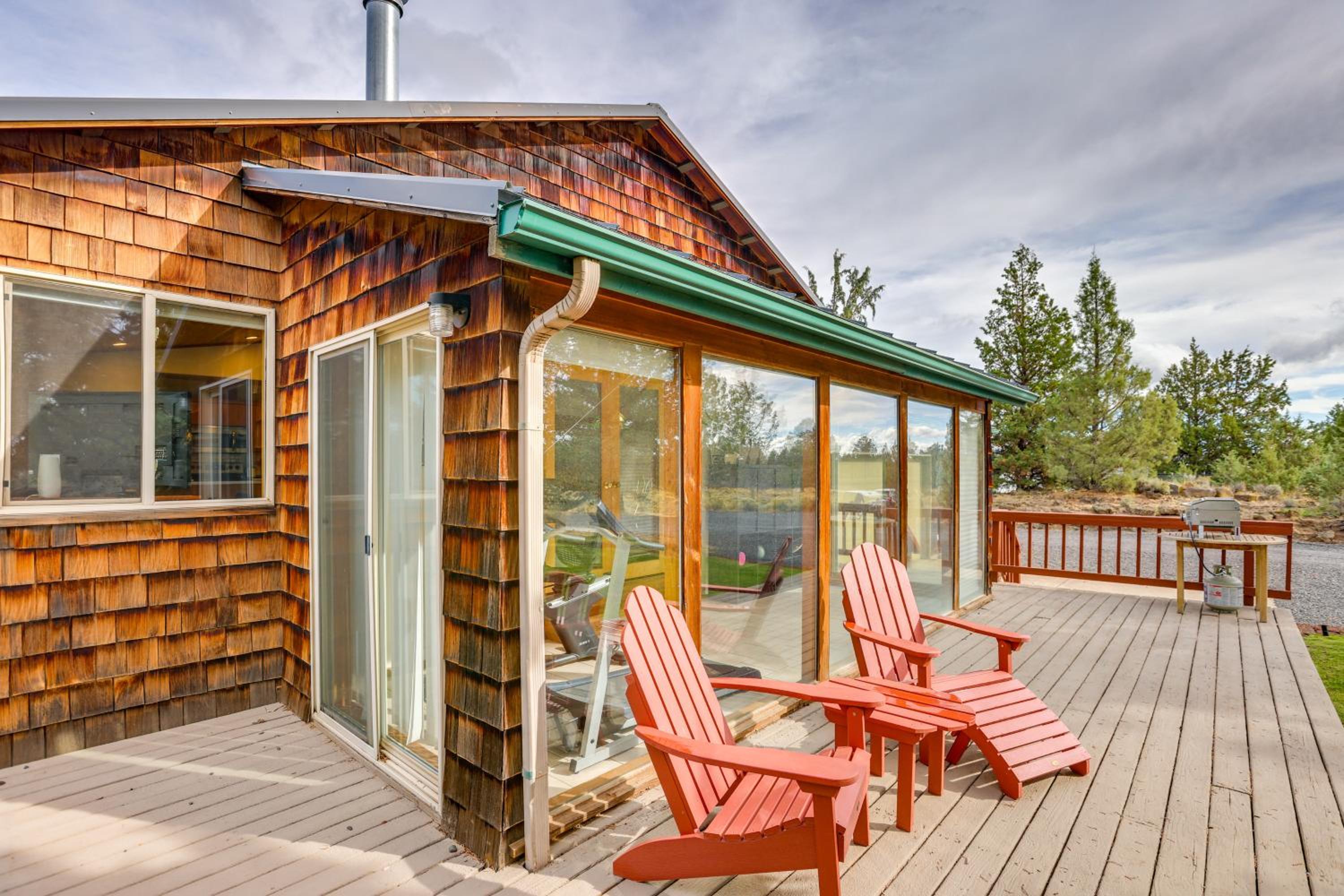 Next to 600 Acres of Public Land! Bend Ranch Home