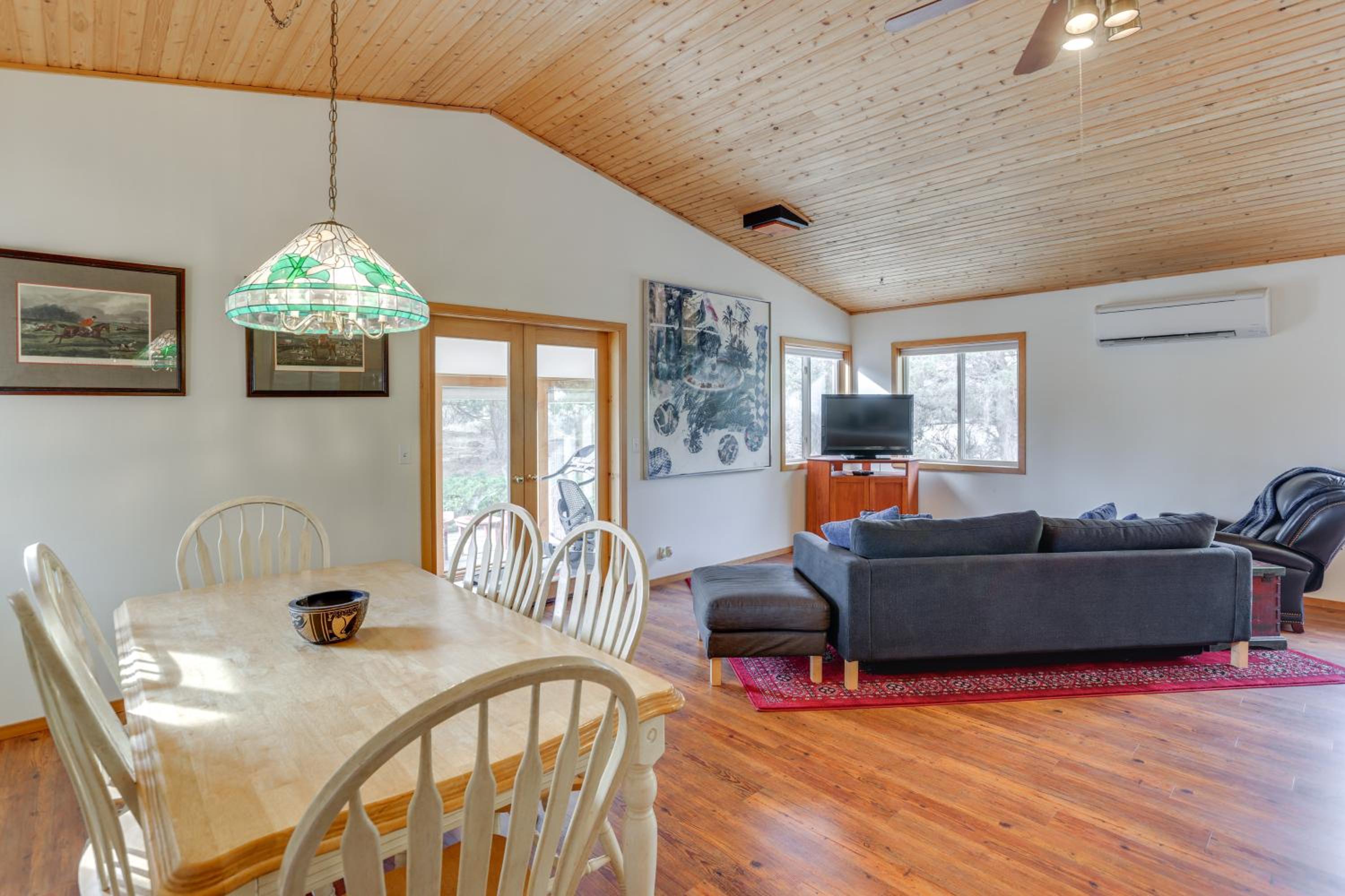 Next to 600 Acres of Public Land! Bend Ranch Home