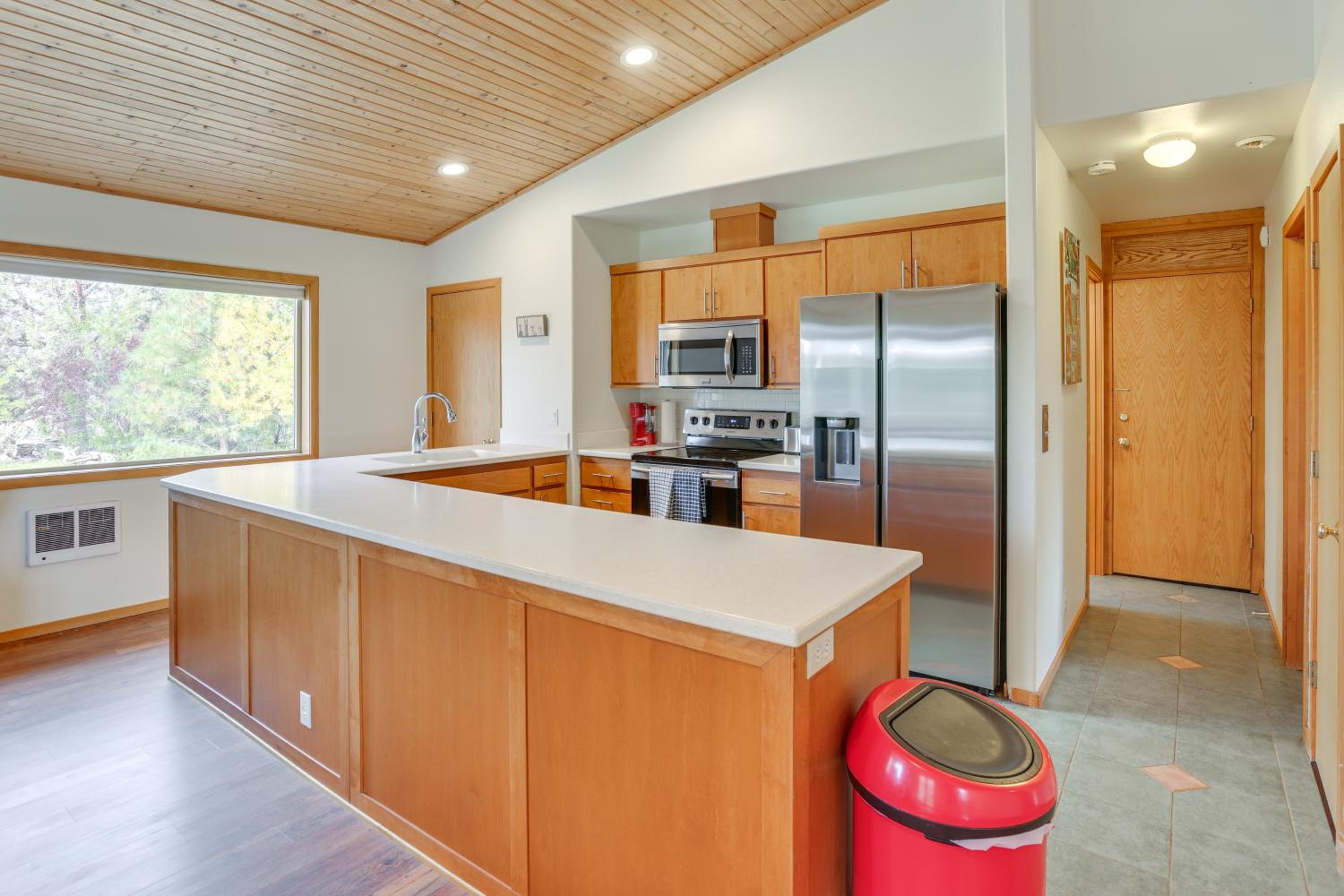 Next to 600 Acres of Public Land! Bend Ranch Home