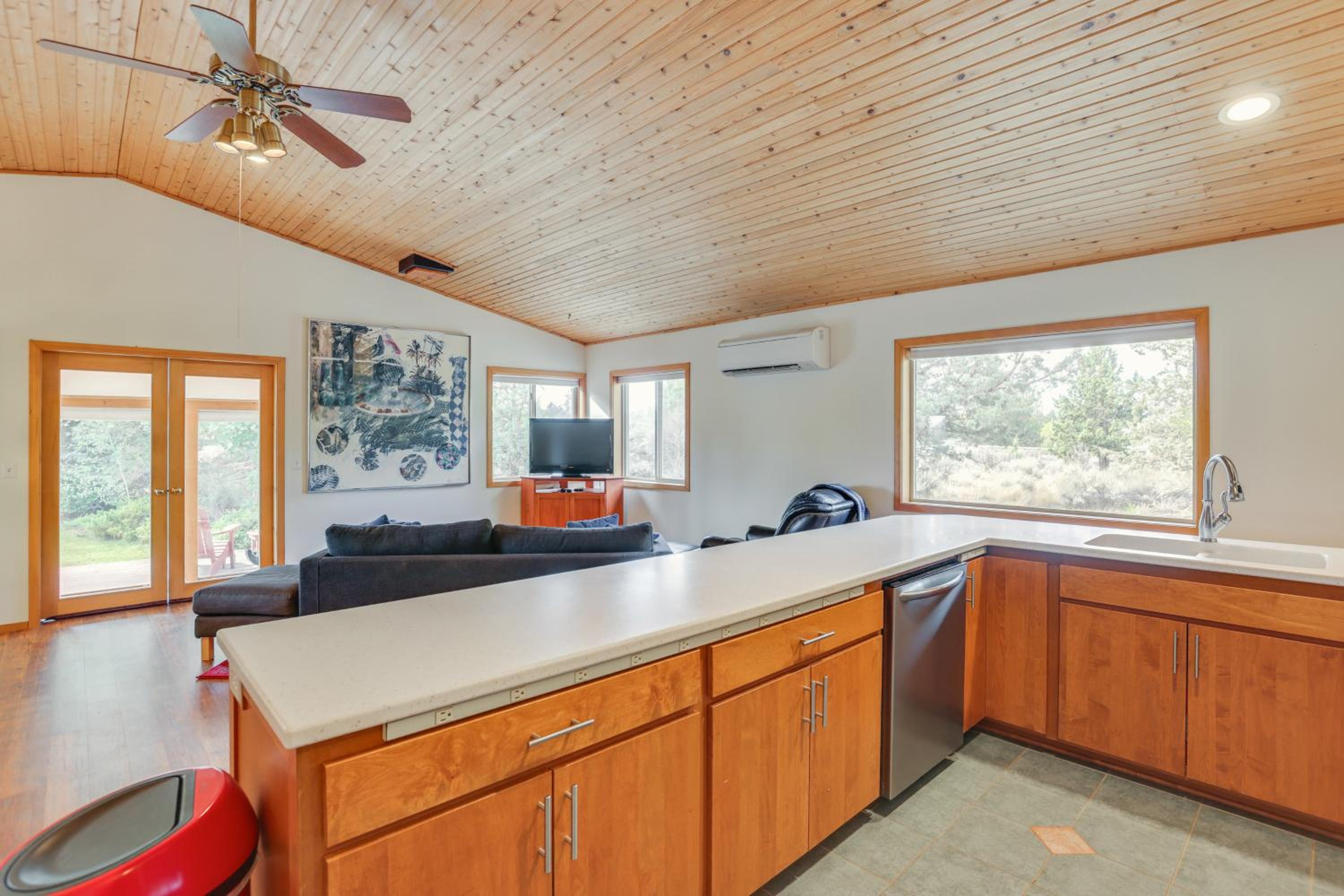 Next to 600 Acres of Public Land! Bend Ranch Home