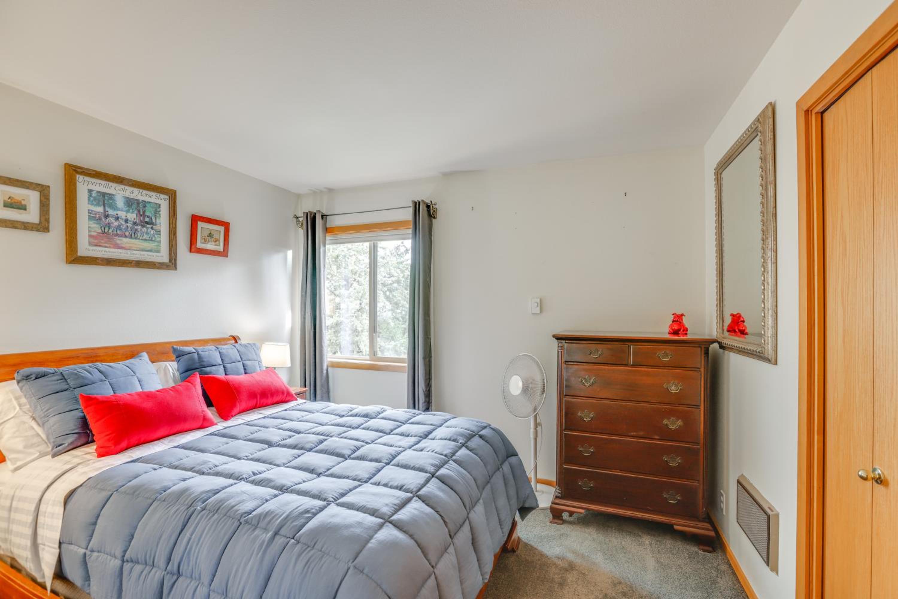 Next to 600 Acres of Public Land! Bend Ranch Home