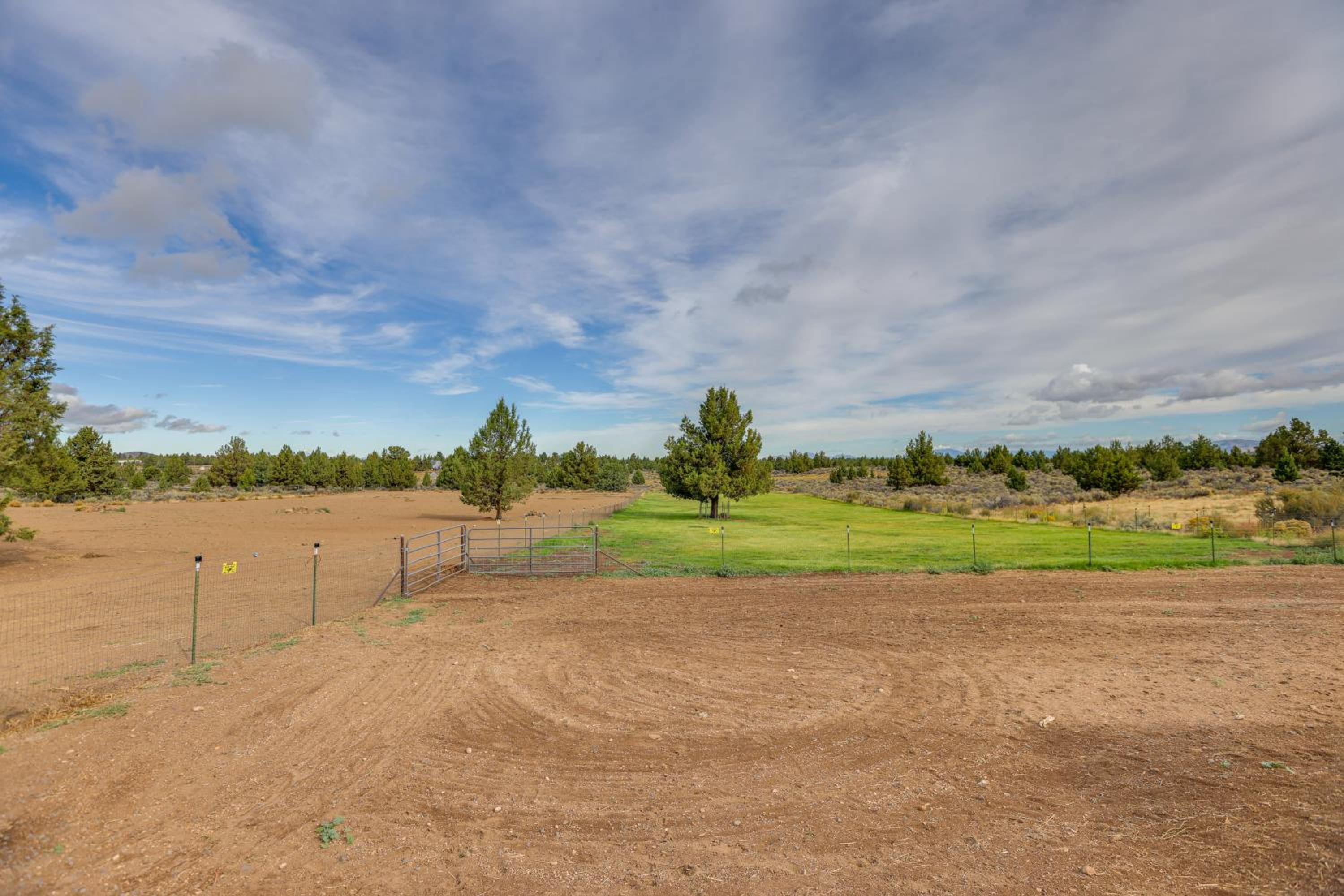 Next to 600 Acres of Public Land! Bend Ranch Home