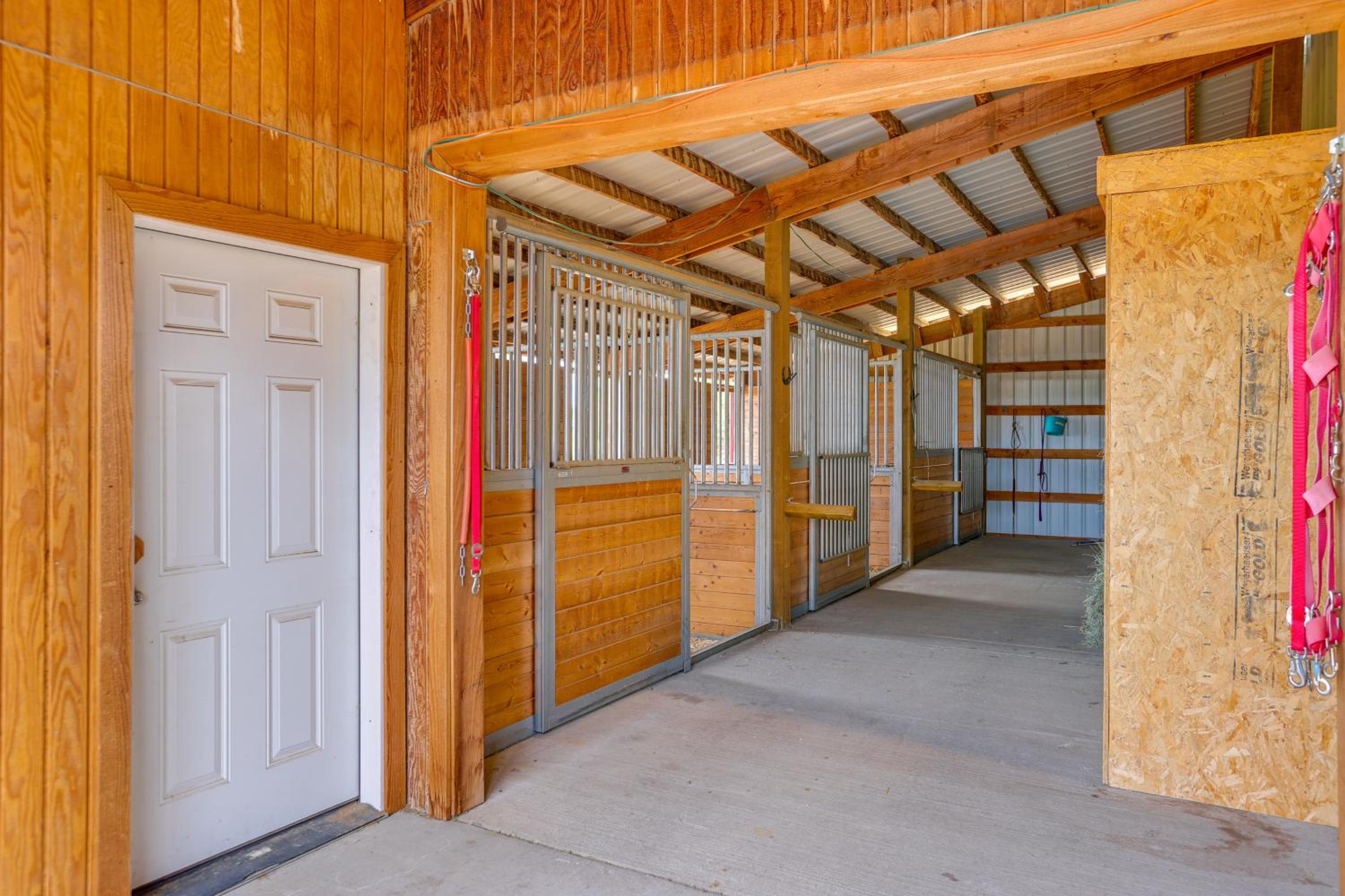 Next to 600 Acres of Public Land! Bend Ranch Home