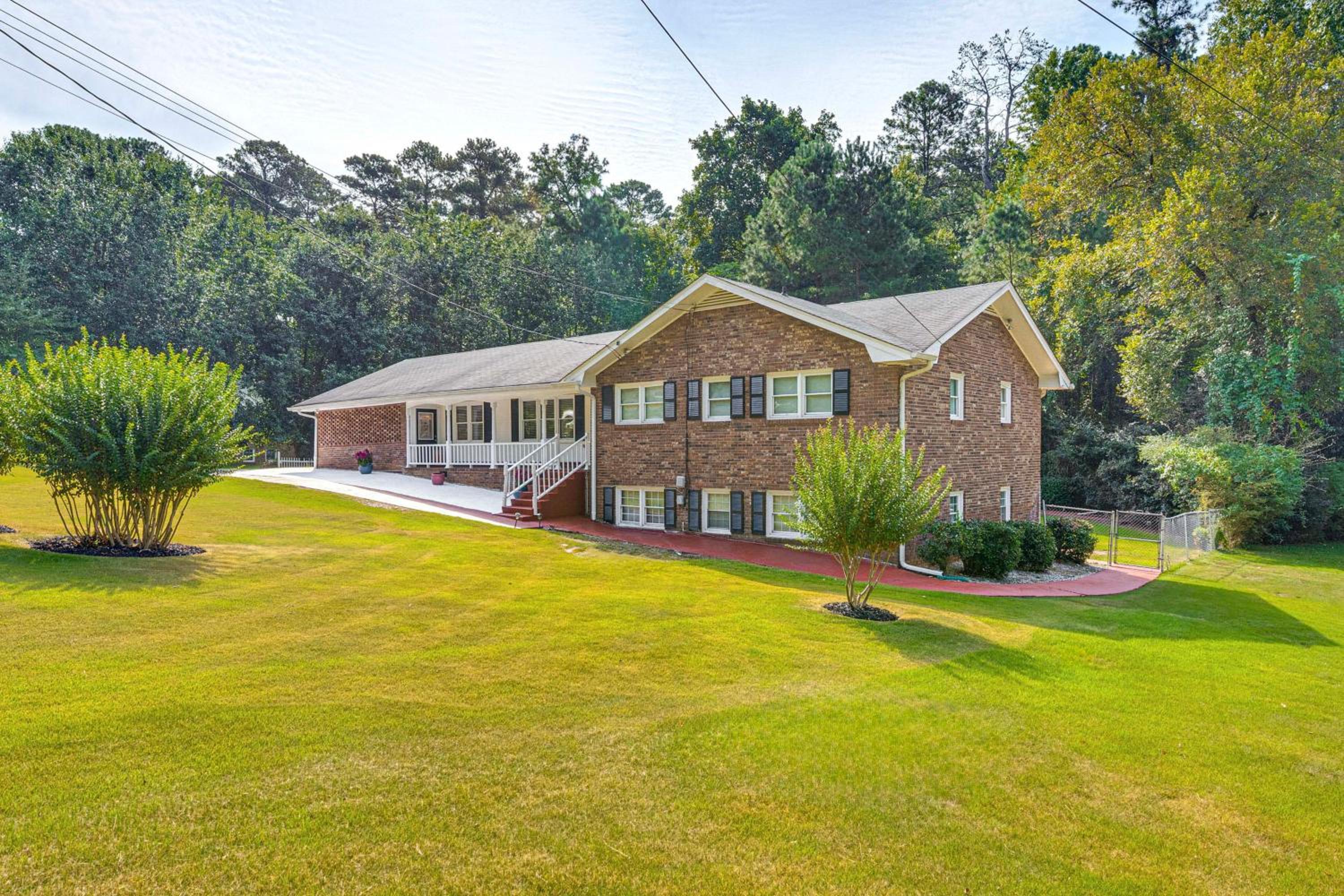 3 Mi to Arabia Mtn Trails Quiet Ranch-Style Home