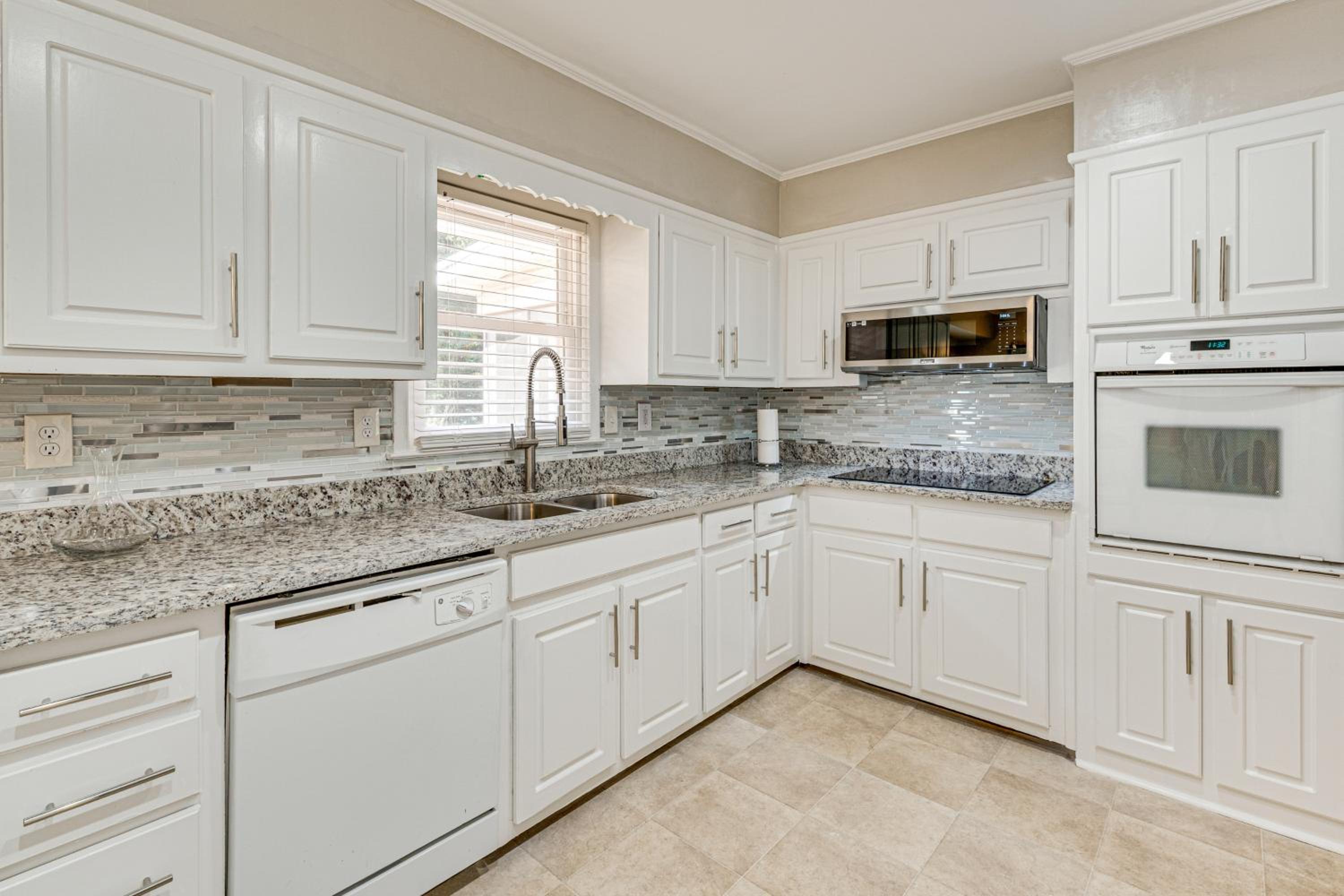 3 Mi to Arabia Mtn Trails Quiet Ranch-Style Home