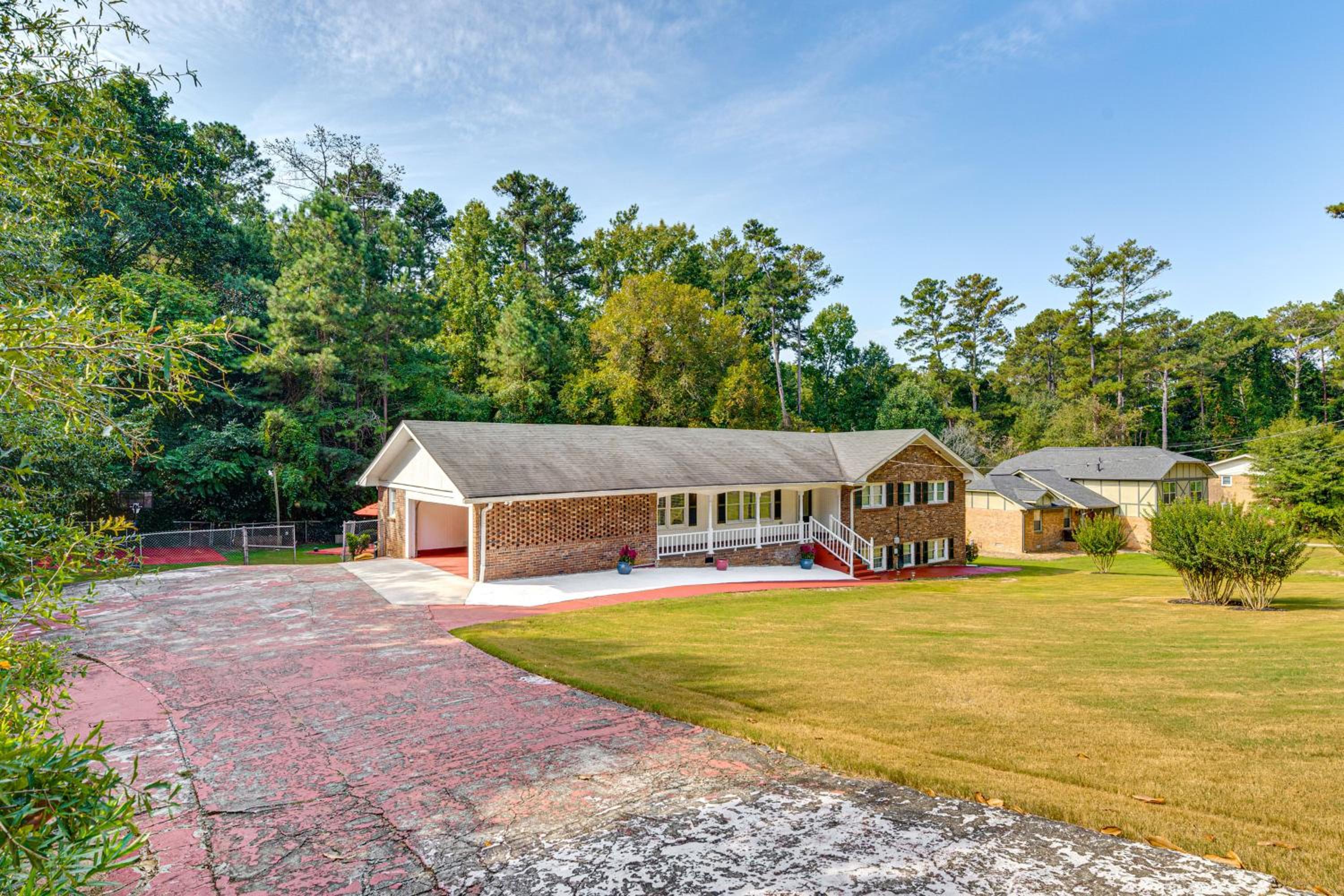 3 Mi to Arabia Mtn Trails Quiet Ranch-Style Home