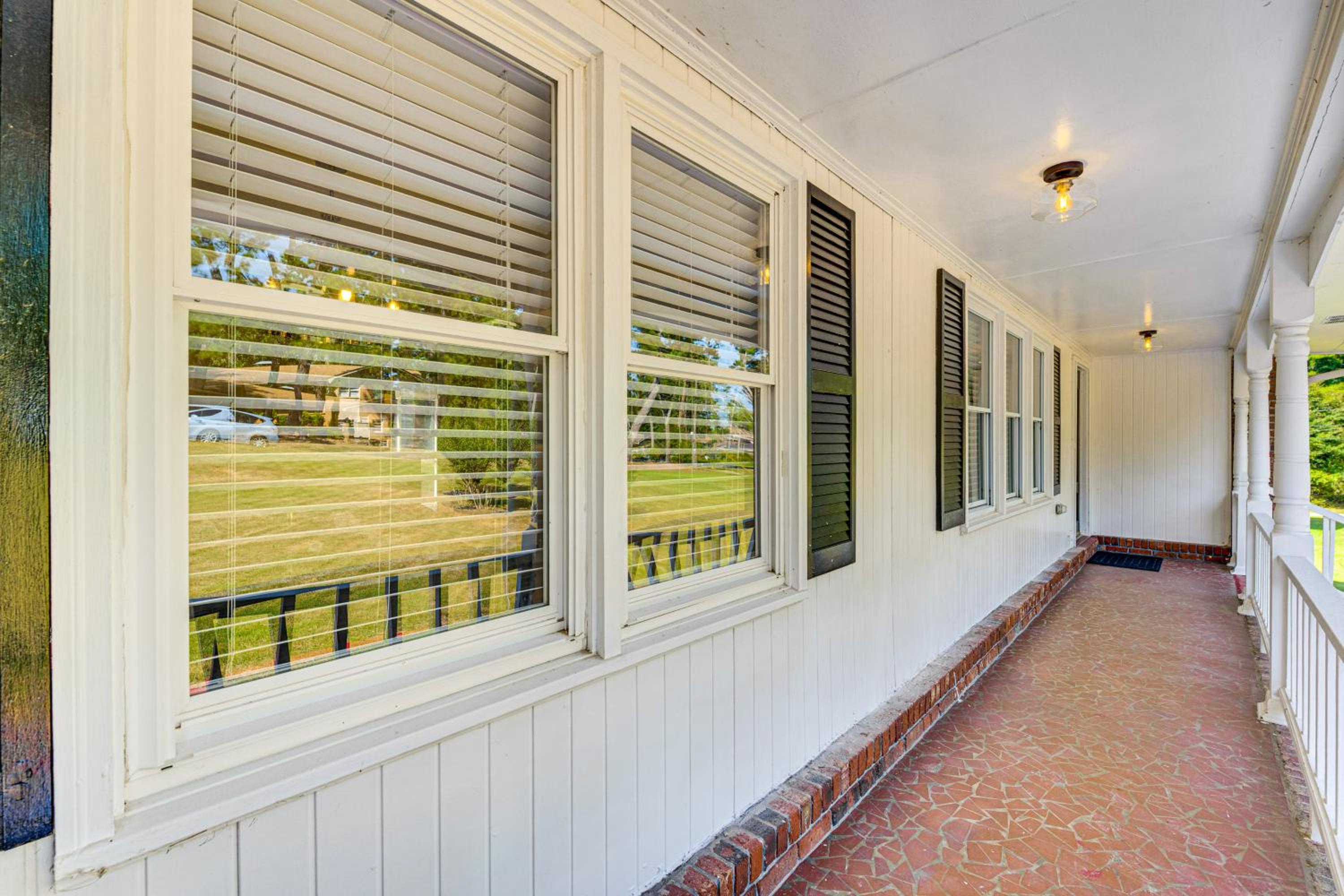 3 Mi to Arabia Mtn Trails Quiet Ranch-Style Home