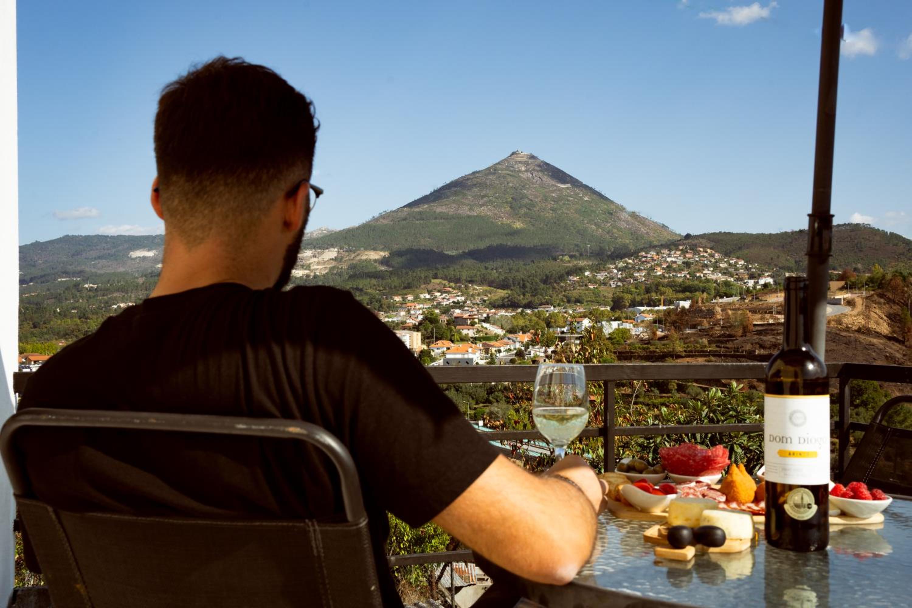 Casa da Estação, vista rio Tâmega e Senhora da Graça