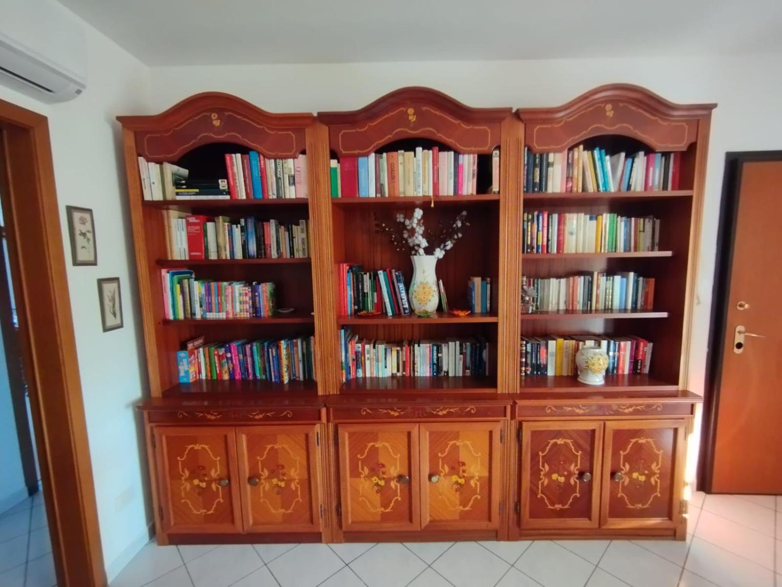 Book Nook Pisa, circa 10 minuti da Pisa, vicino all'Ospedale di Cisanello e all'Aeroporto, parcheggio privato a disposizione