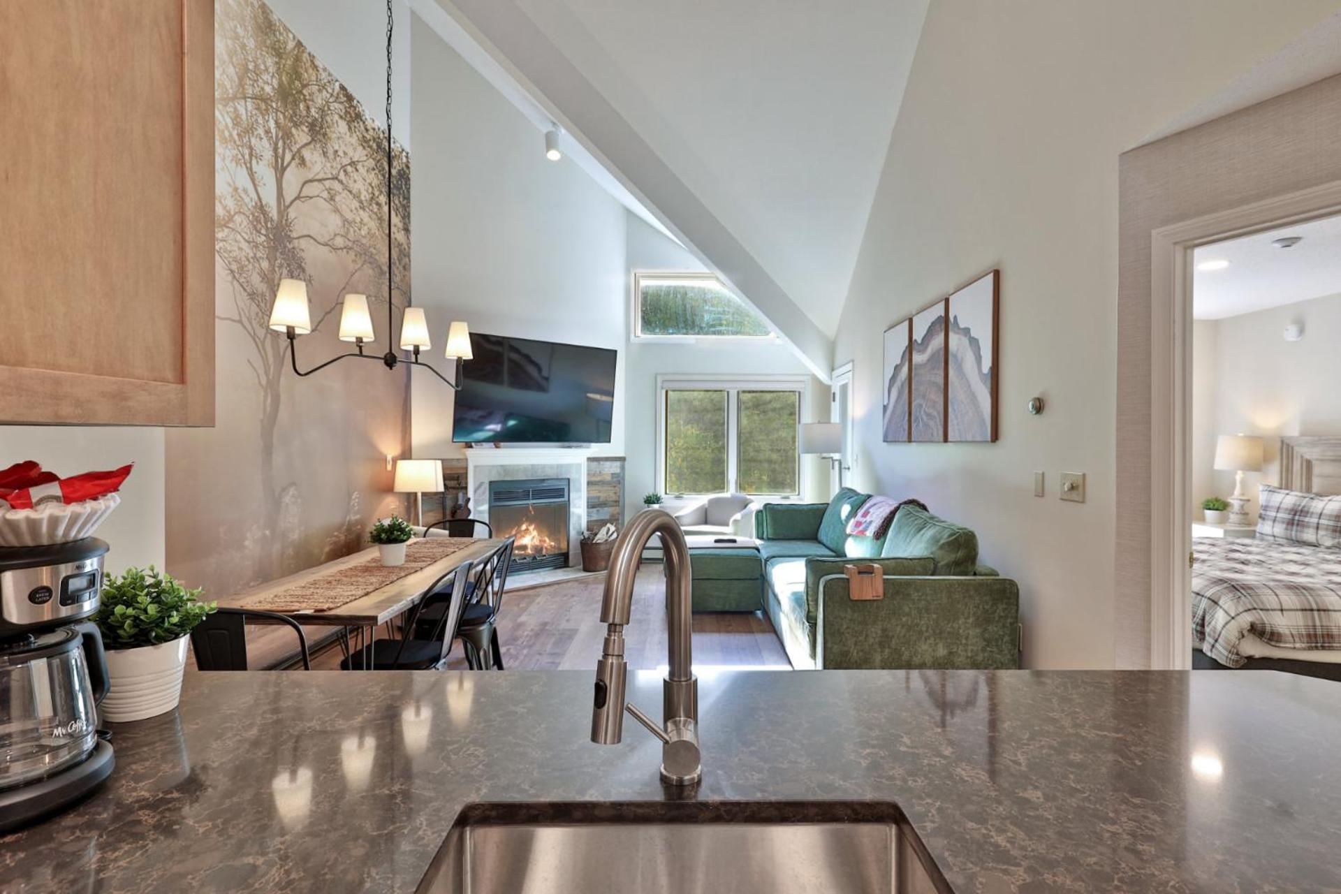 Trailside Loft at Pico - Ski-In, Out Condo with Loft & 2BR - Steps to Lift
