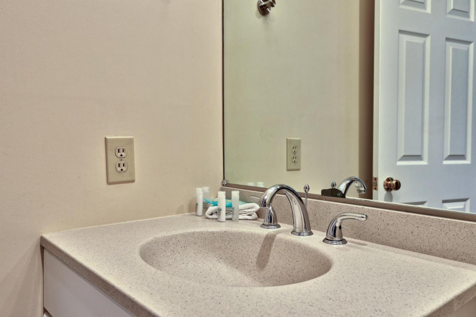 Trailside Loft at Pico - Ski-In, Out Condo with Loft & 2BR - Steps to Lift