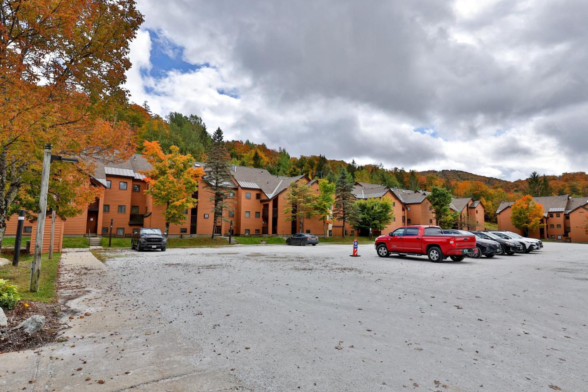 Trailside Loft at Pico - Ski-In, Out Condo with Loft & 2BR - Steps to Lift