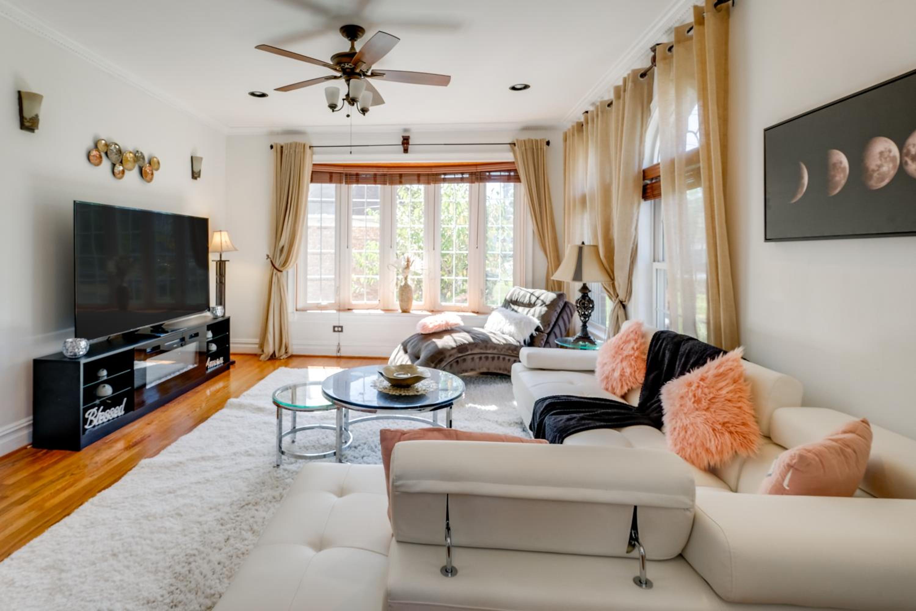 Take Metro to DC! Family Home in Springfield