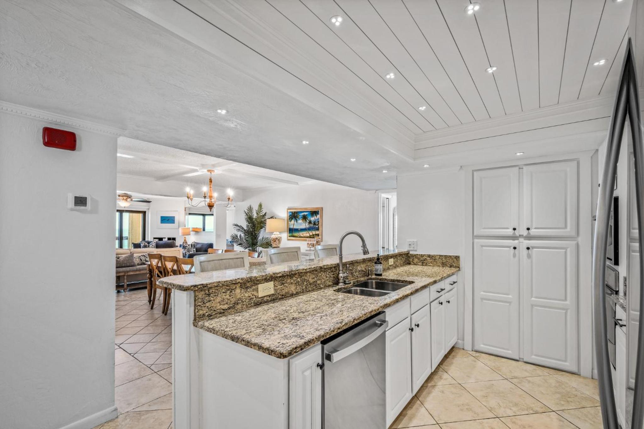 Luxury direct oceanfront corner penthouse with heated pool and garage parking