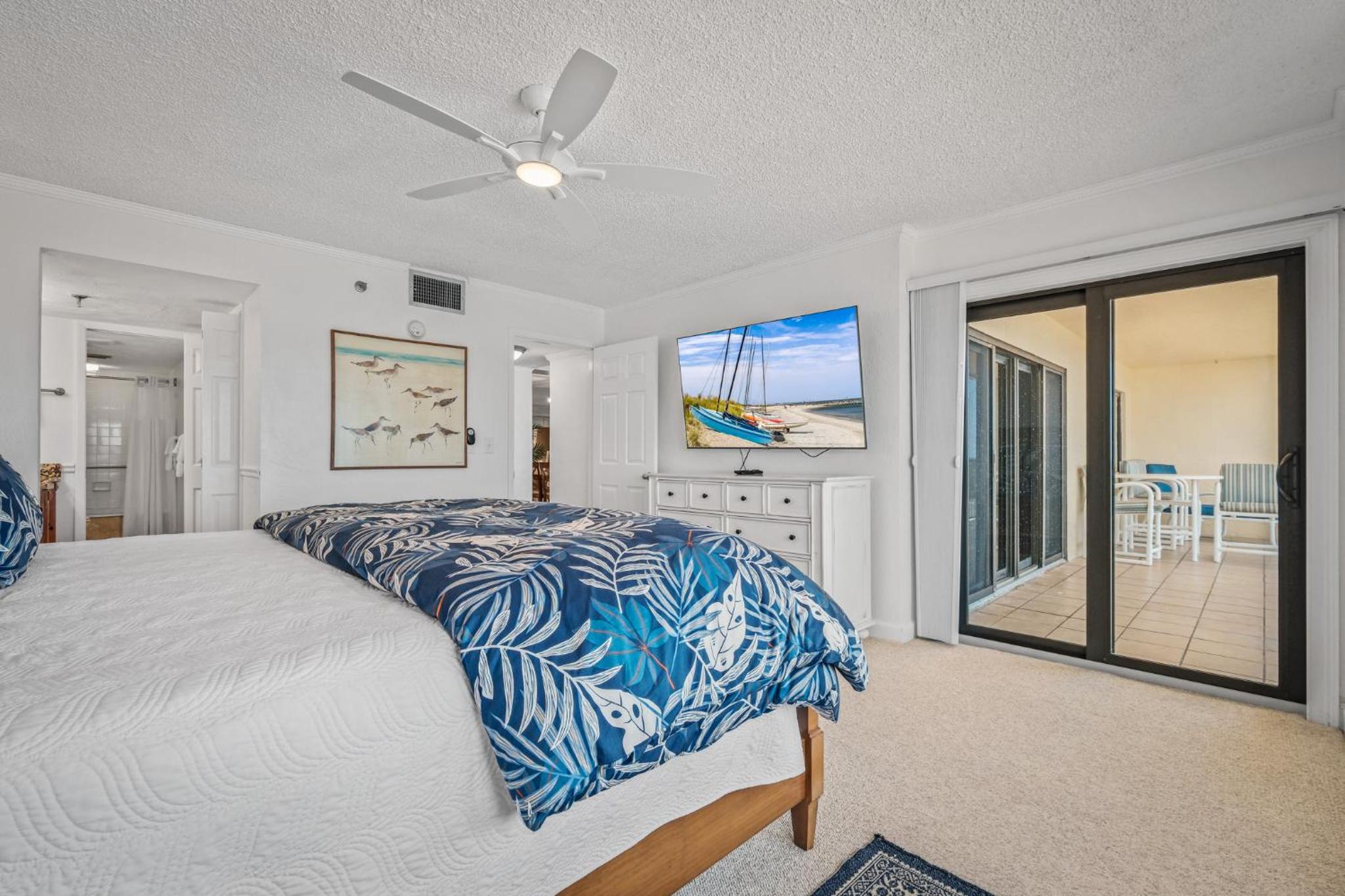 Luxury direct oceanfront corner penthouse with heated pool and garage parking