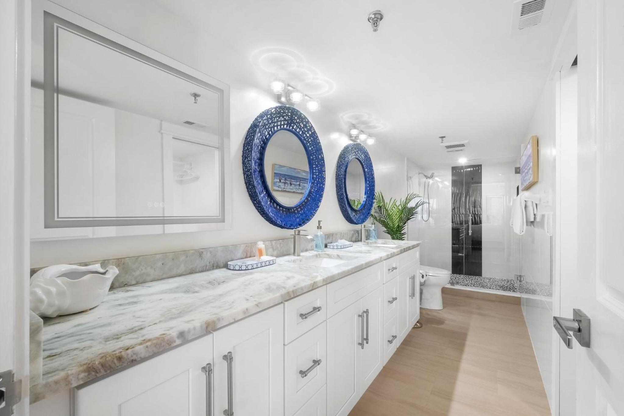 Luxury direct oceanfront corner with large private balcony, heated pool and garage