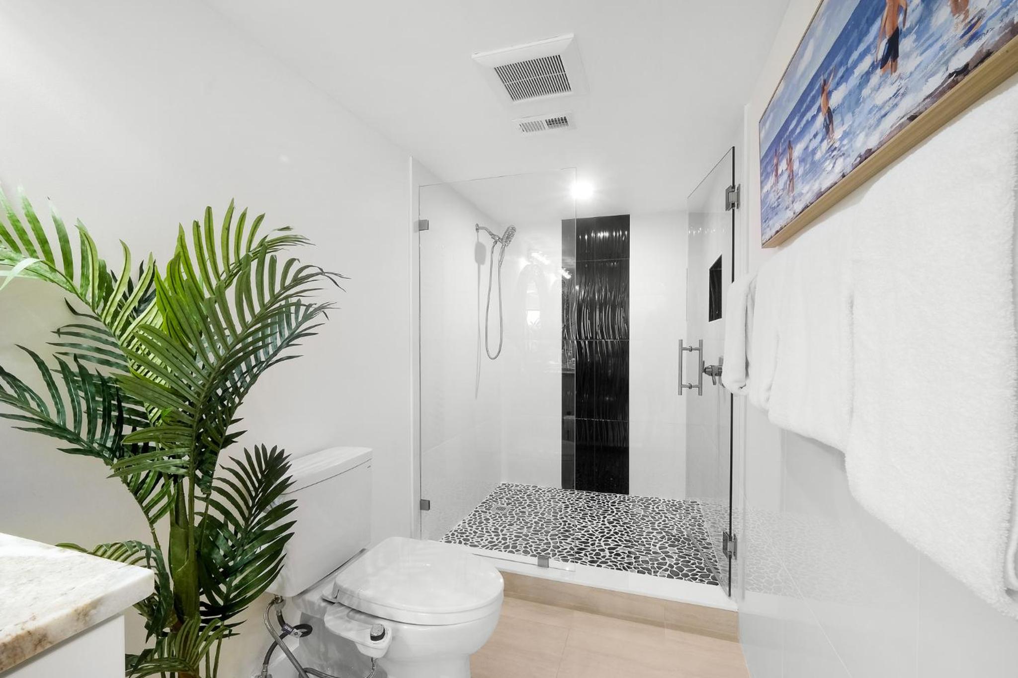 Luxury direct oceanfront corner with large private balcony, heated pool and garage