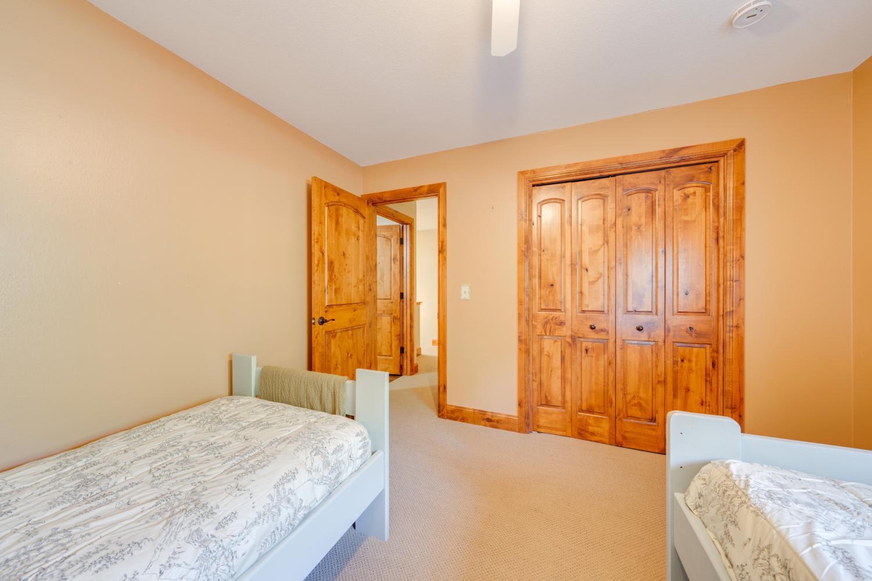Loveland Peaks Retreat Family Home 3 Mi to Dtwn!