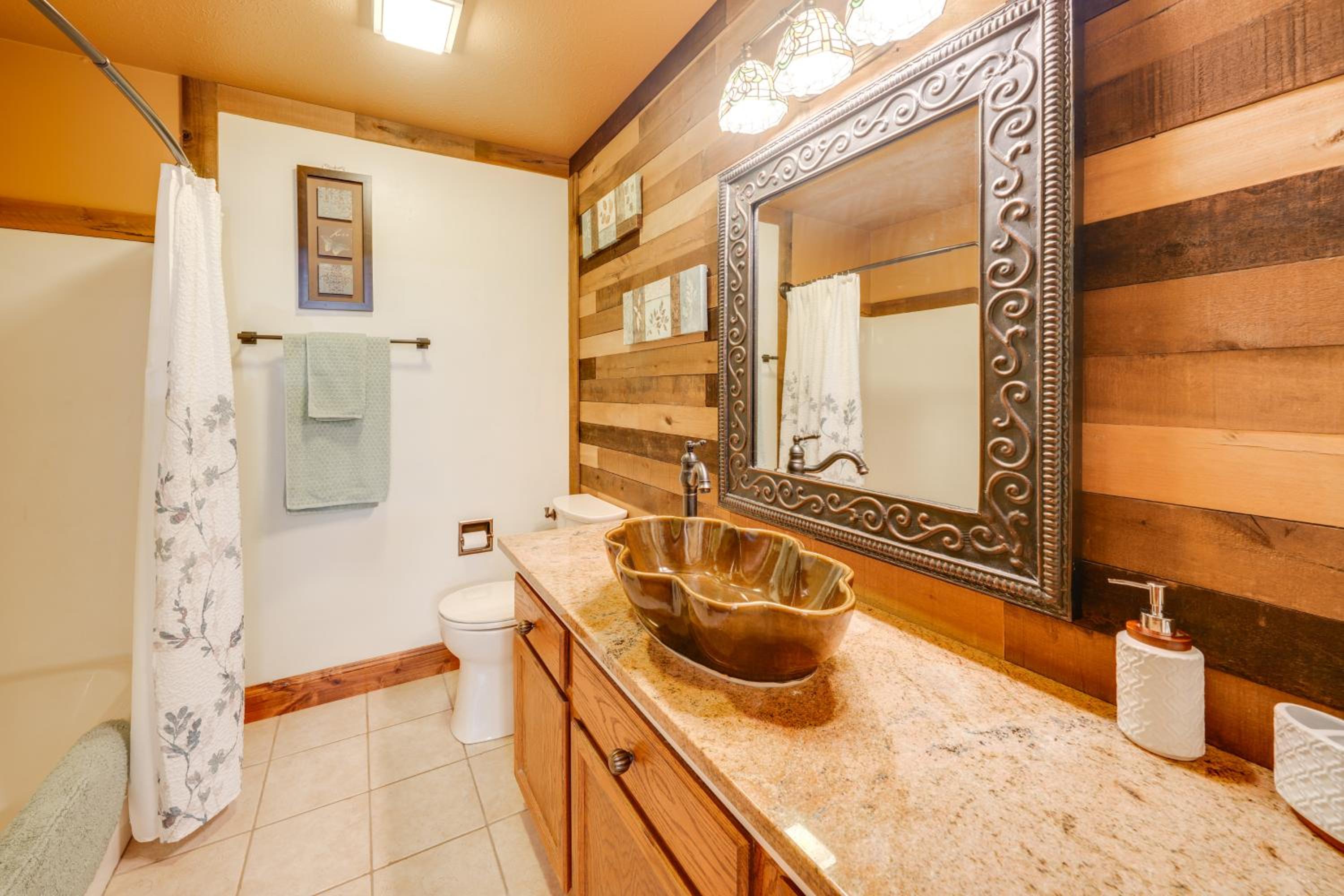 Loveland Peaks Retreat Family Home 3 Mi to Dtwn!